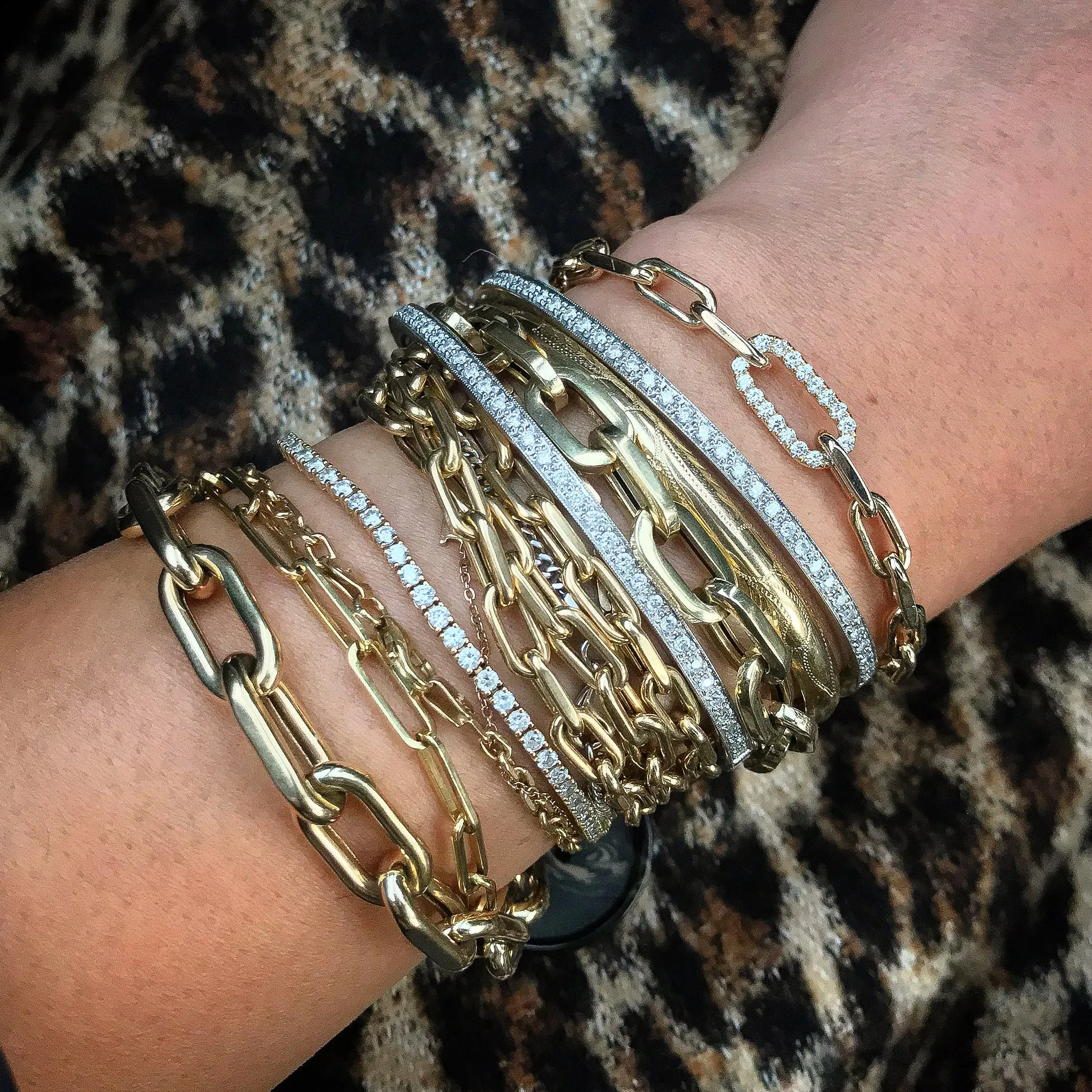 14K Gold Thick Flat Oval Link Bracelet, Large Size Links
