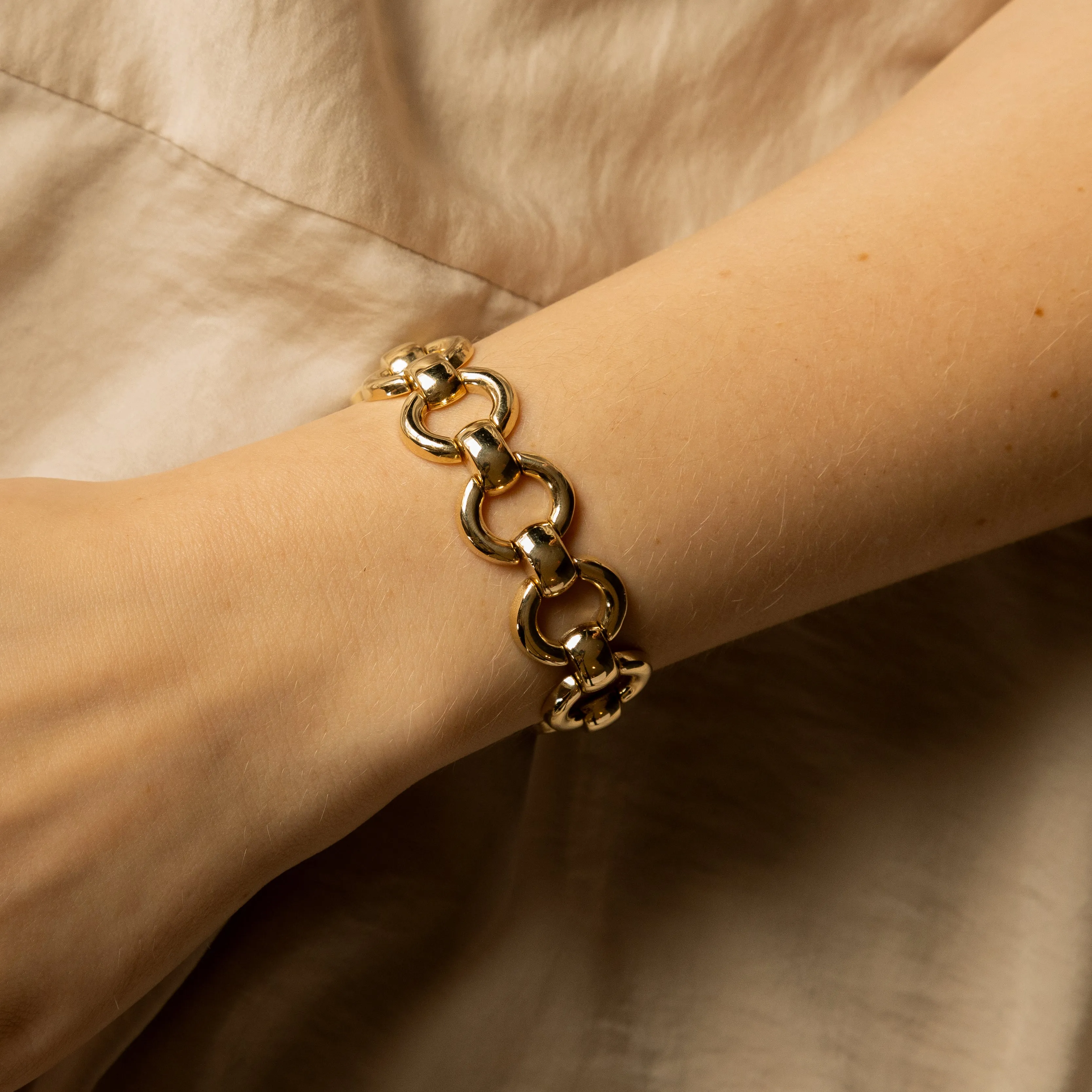 14K Yellow Gold Circle Link Bracelet