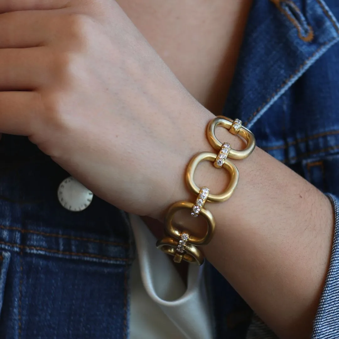 18K Gold Cushion Shaped Flat Link Bracelet with Diamond Connector Links