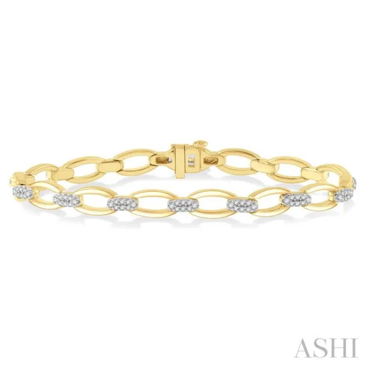 3/4 ctw Oval Shape Link Round Cut Diamond Bracelet in 14K Yellow Gold