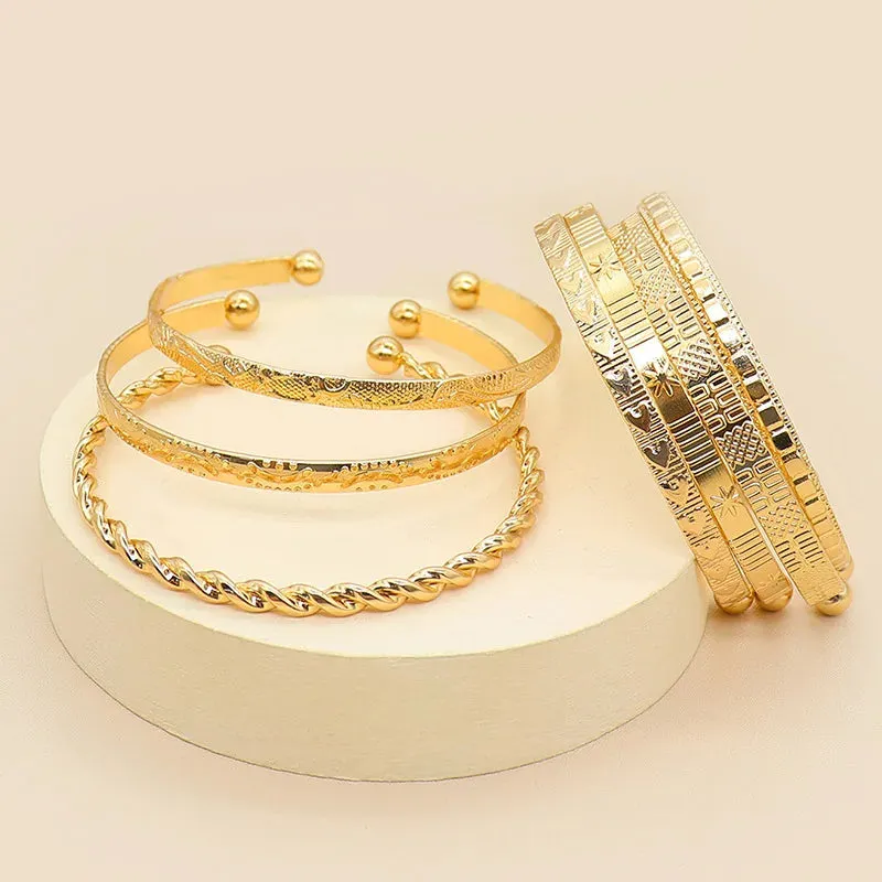 7 Pcs/Set Bohemian Vintage Metal Gold Peach Heart Geometric Carved Flower Open Bracelets Set for Women Fashion Jewelry Gifts