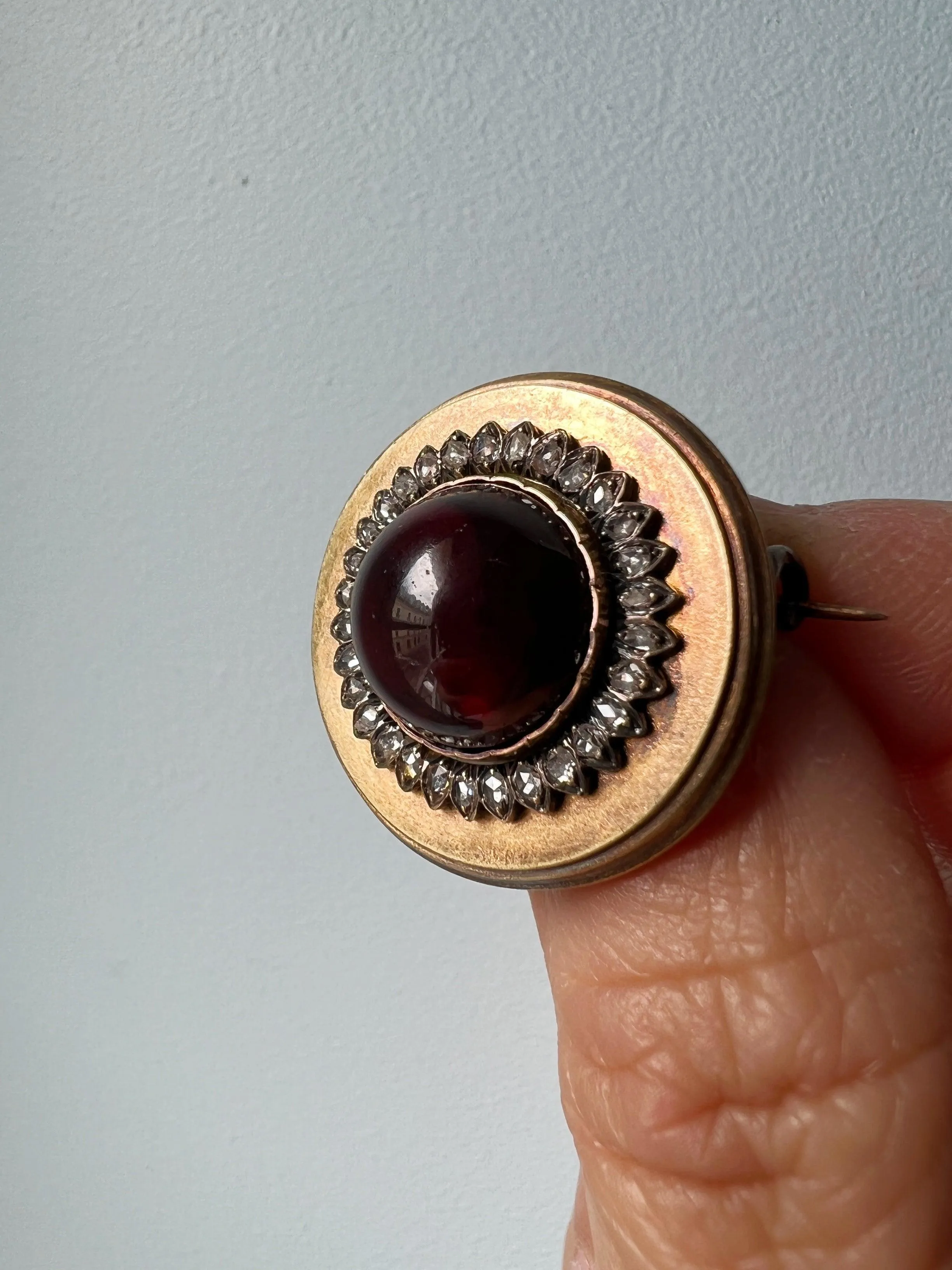 Antique 18K gold garnet cabochon diamond brooch
