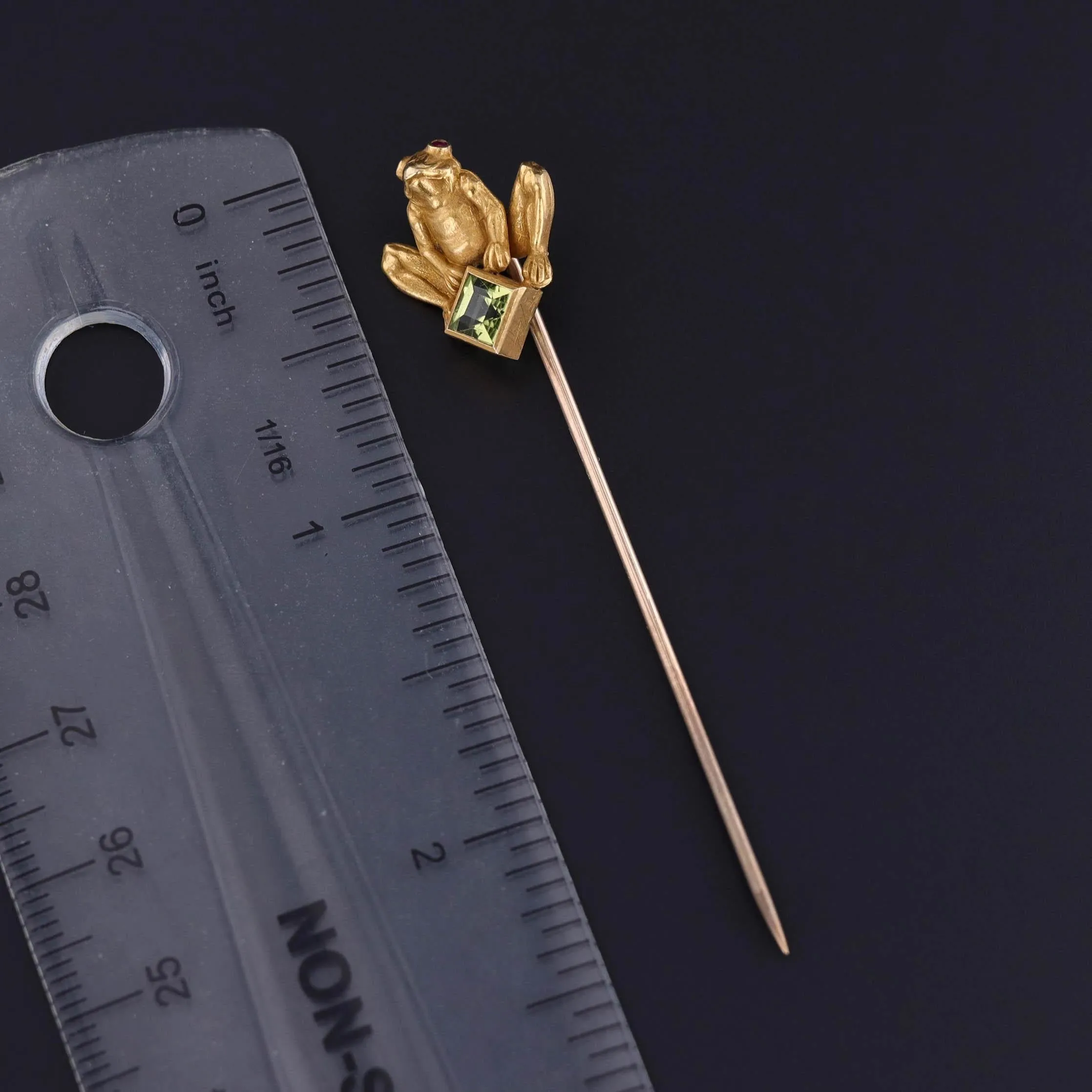 Antique Frog Stickpin of 18k and 14k Gold