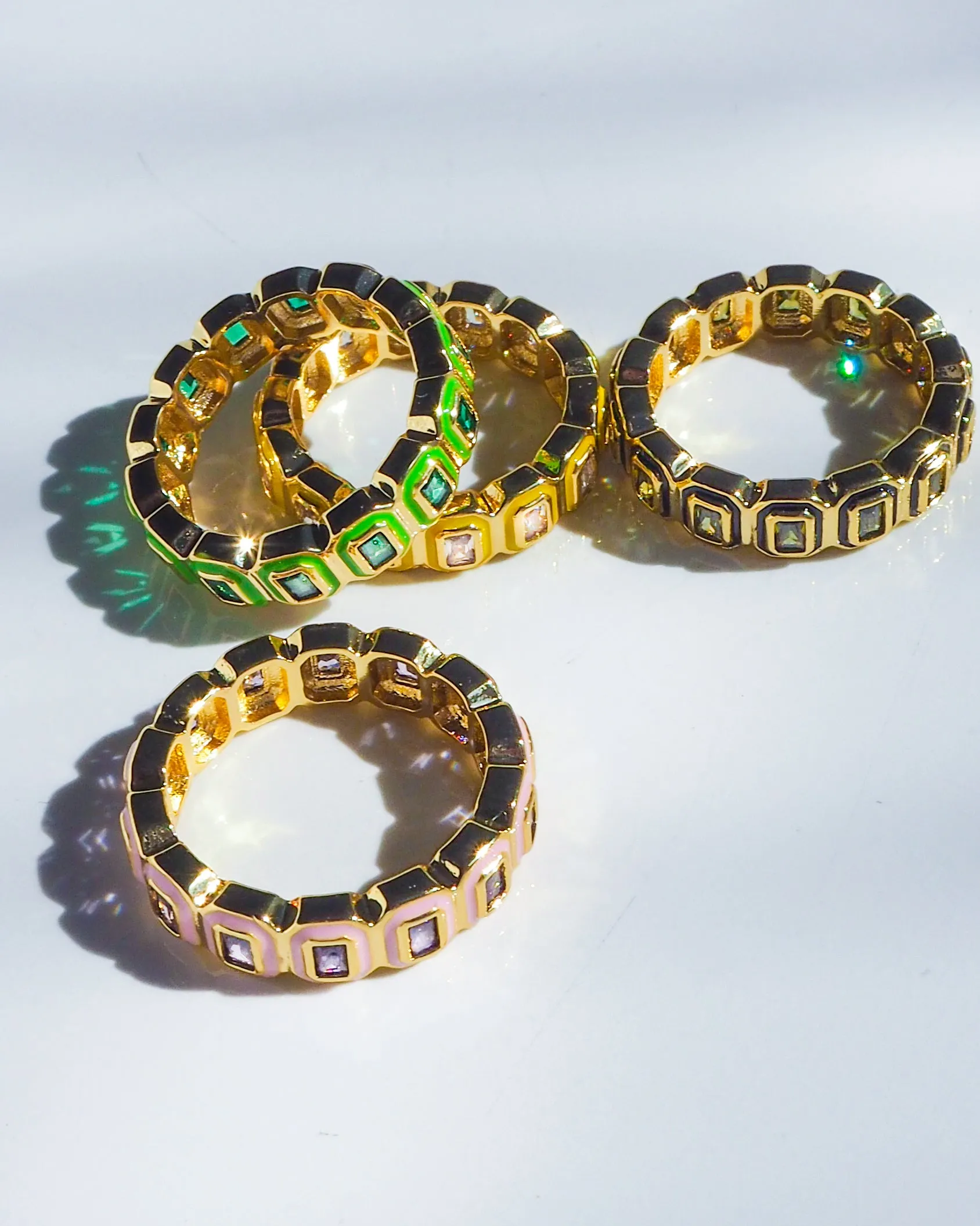 Bezel Ballier Ring- Black- Gold
