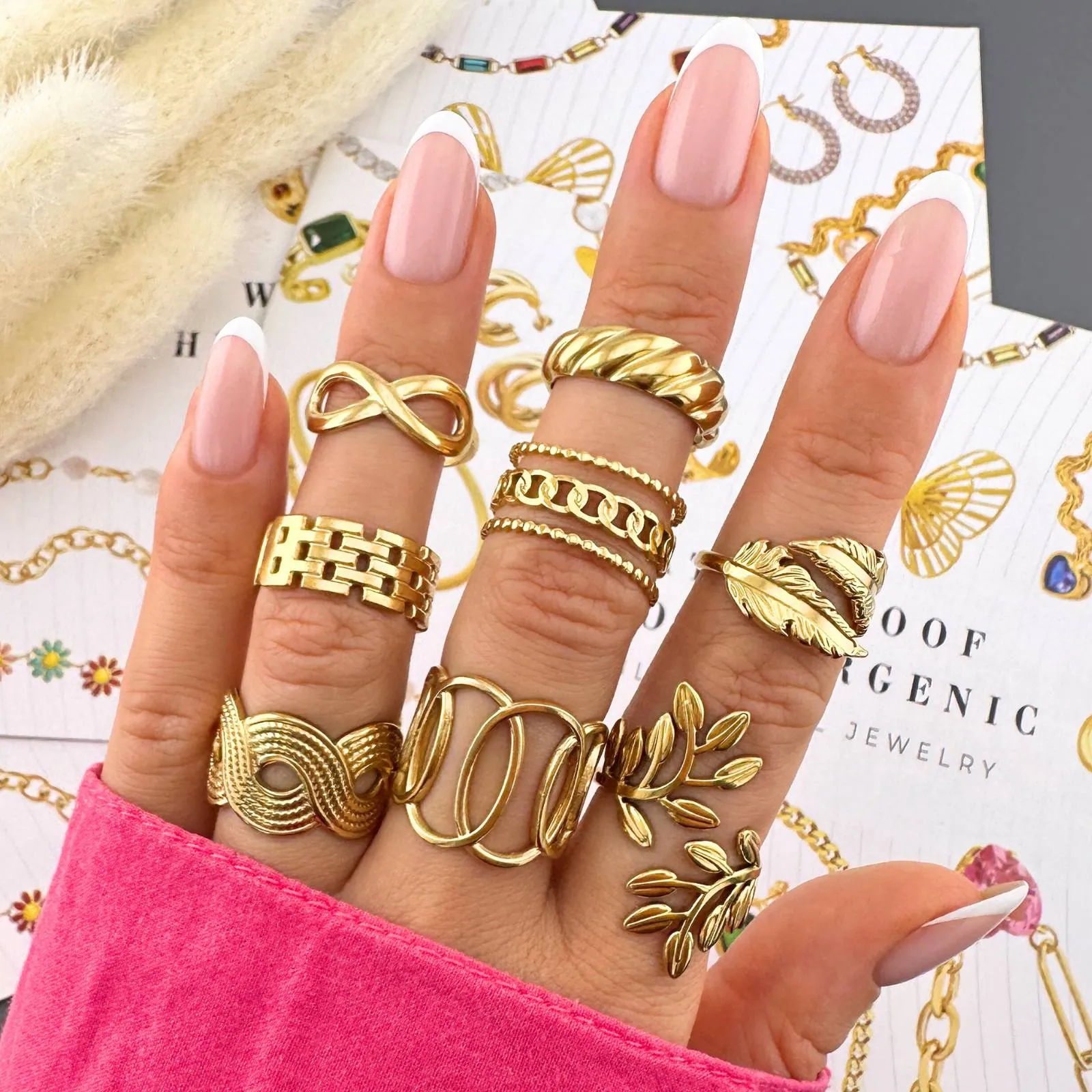 Bold Oval Cage Band Ring – Sculptural 18K Gold
