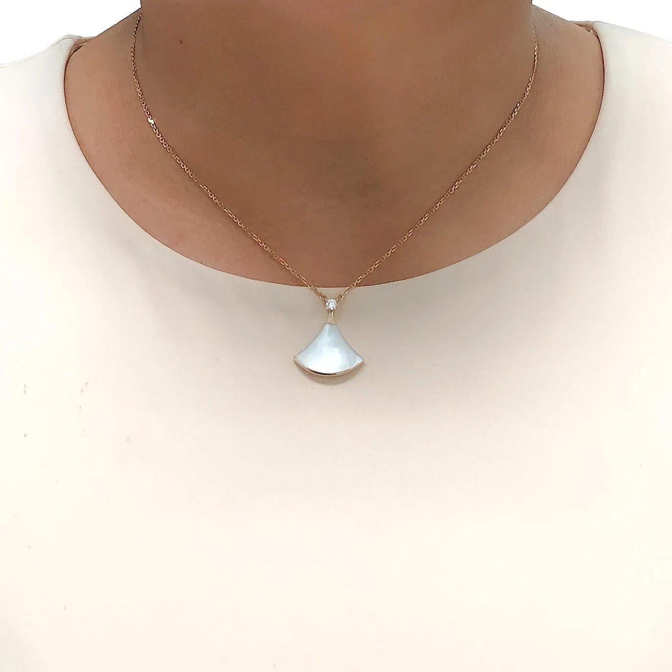 BVLGARI Diva's Dream 18K Rose Gold Pendant Necklace 16"- 17" - 20mm