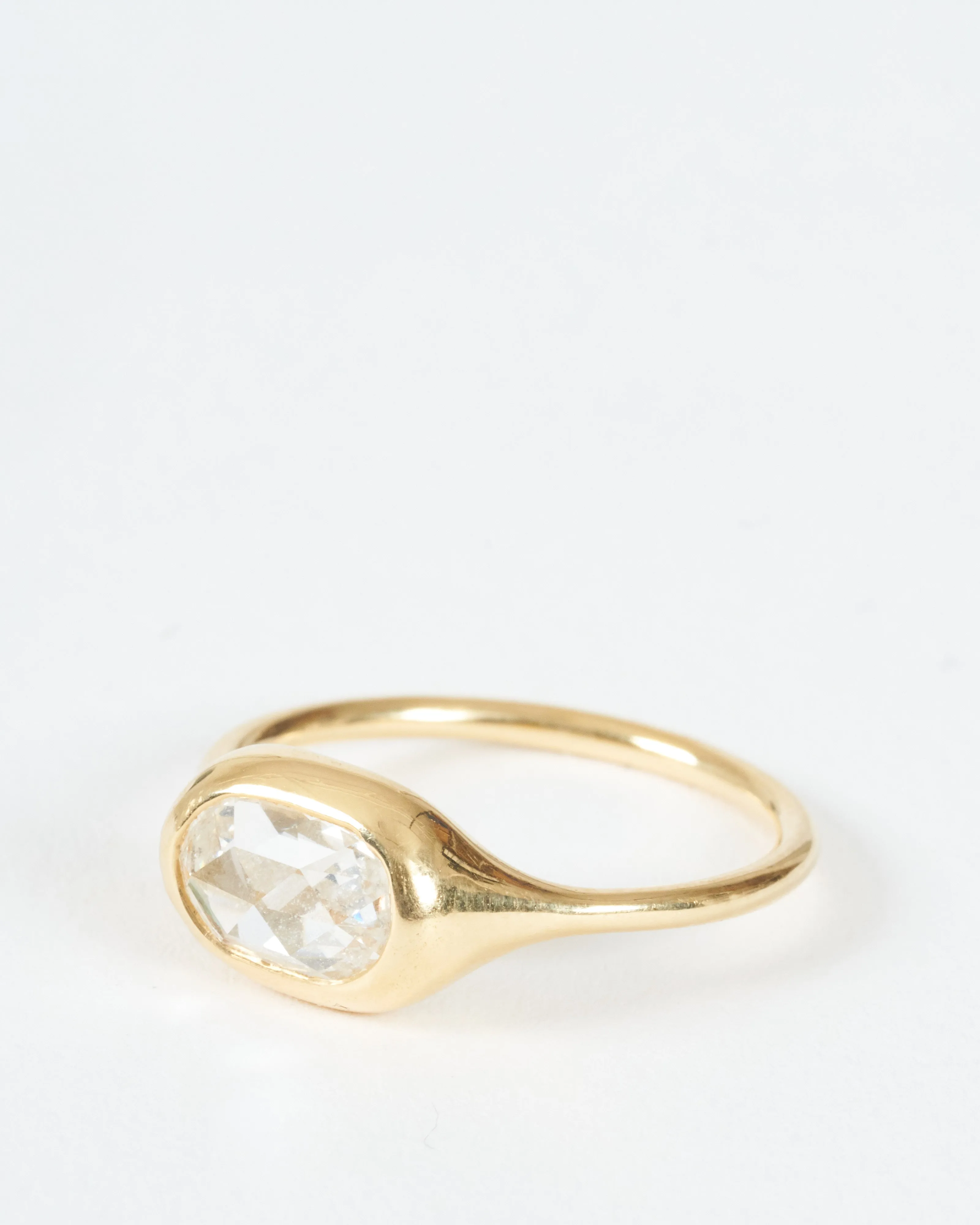 carved ring east/west oval