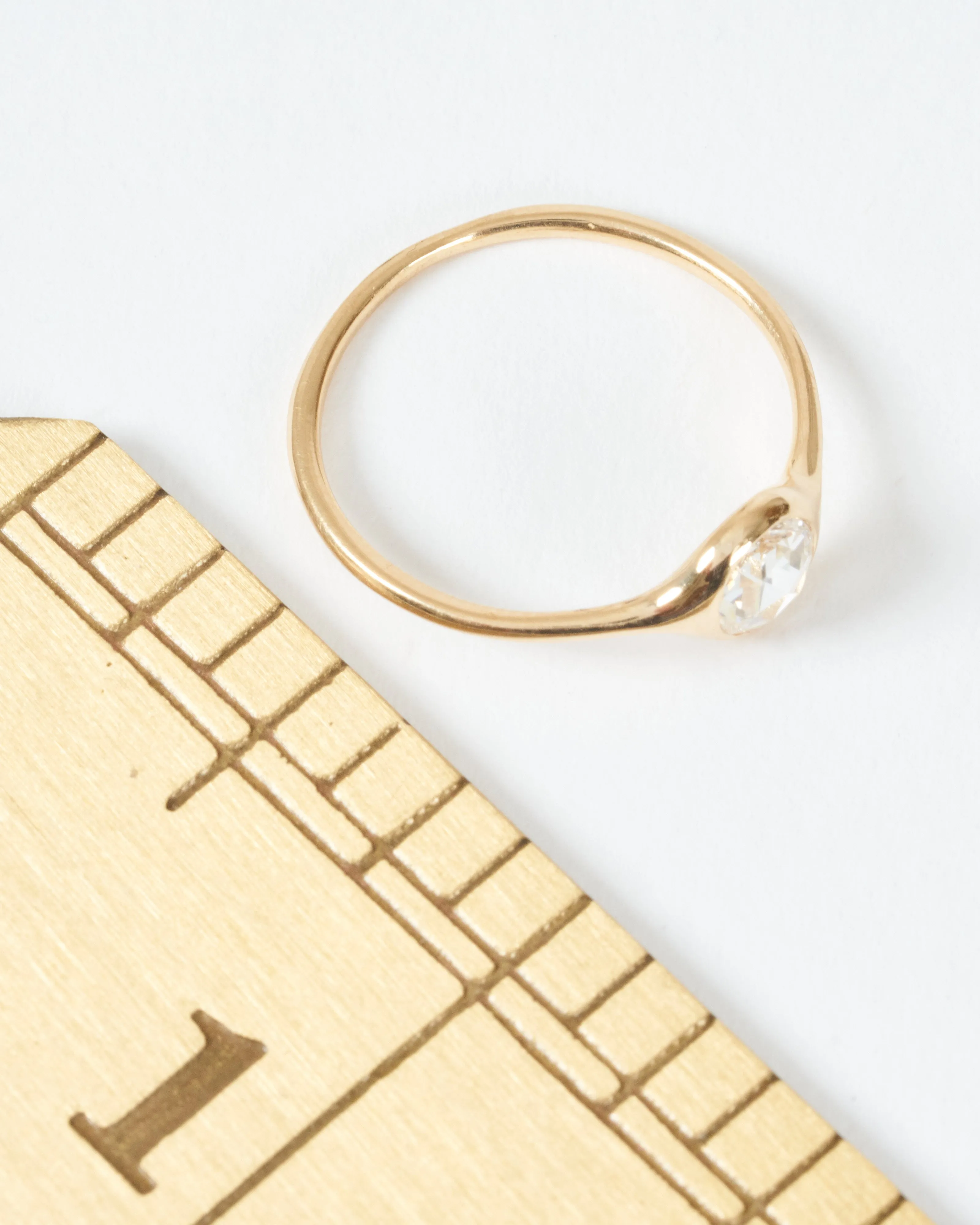 carved ring round