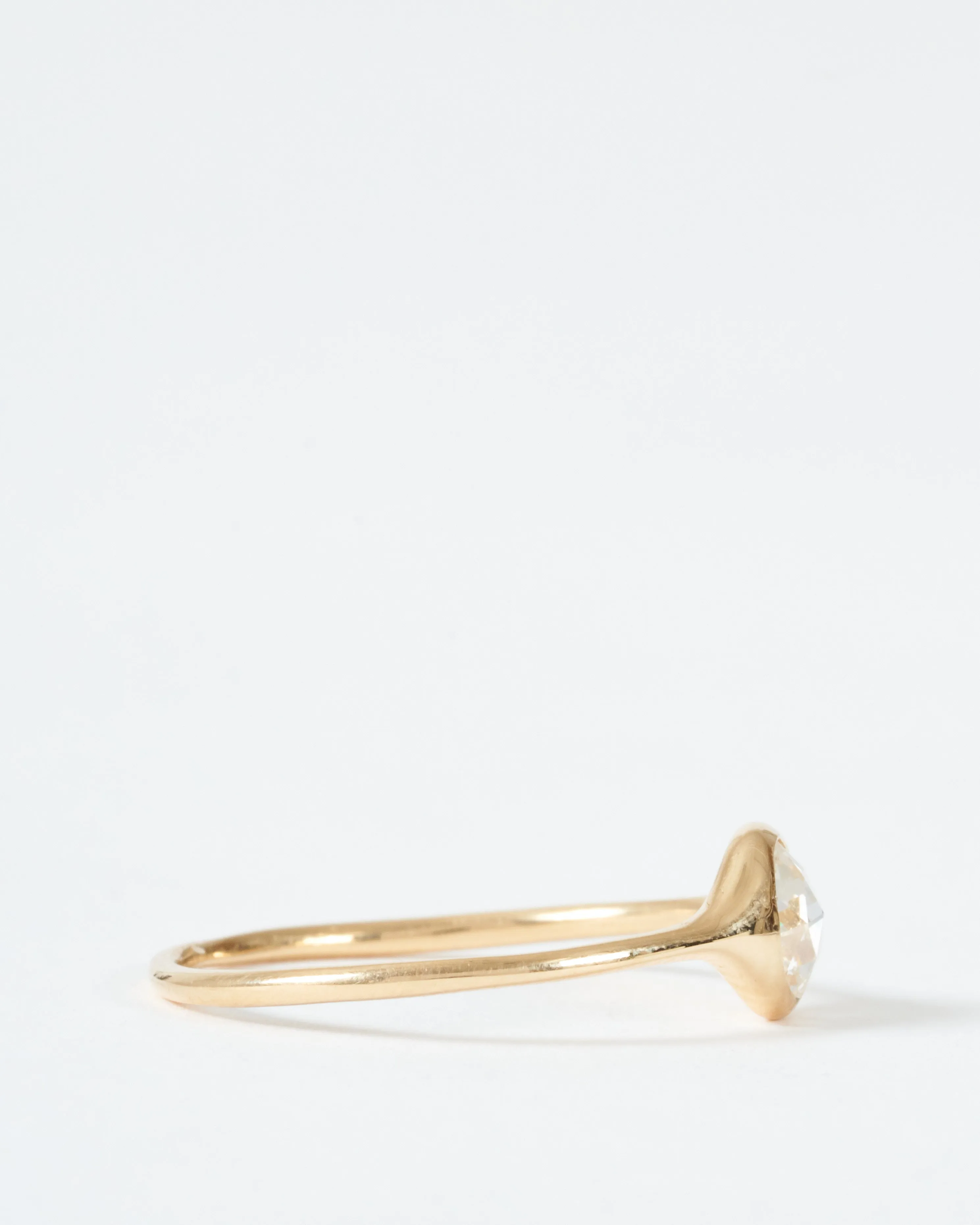 carved ring round