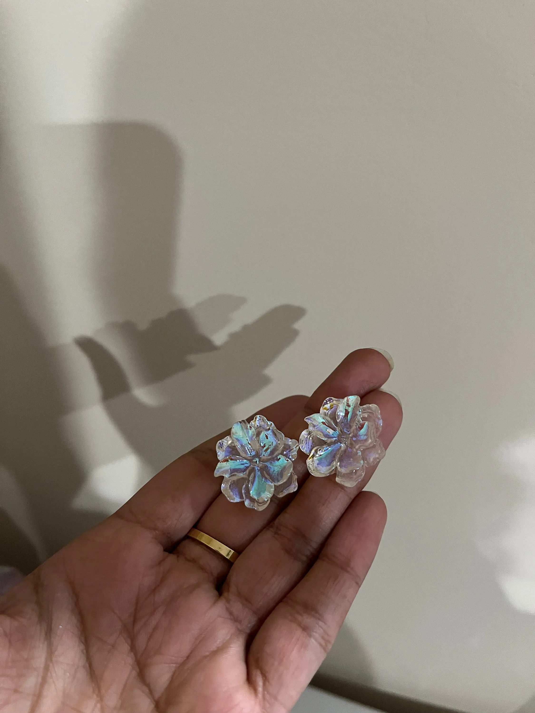 Chunky Clear Acrylic earrings , studs flower clear white earrings , ice large holographic ,  iridescent acrylic earrings , white stud
