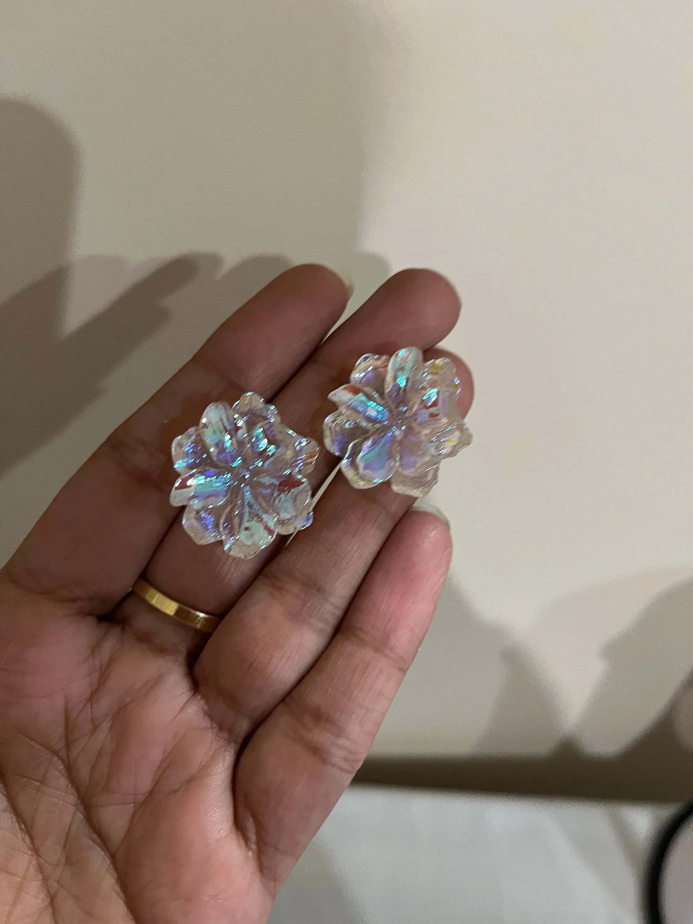 Chunky Clear Acrylic earrings , studs flower clear white earrings , ice large holographic ,  iridescent acrylic earrings , white stud