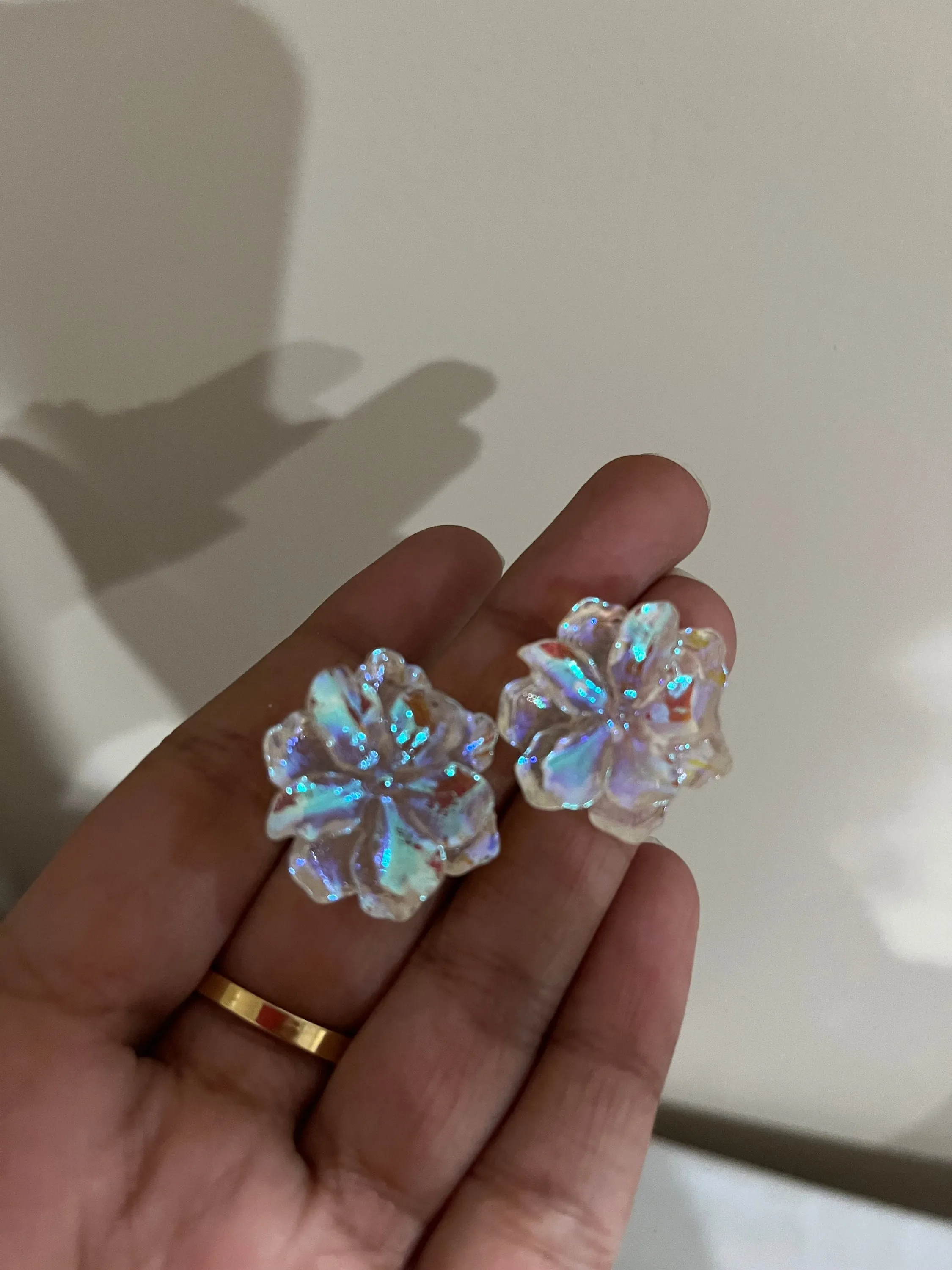 Chunky Clear Acrylic earrings , studs flower clear white earrings , ice large holographic ,  iridescent acrylic earrings , white stud