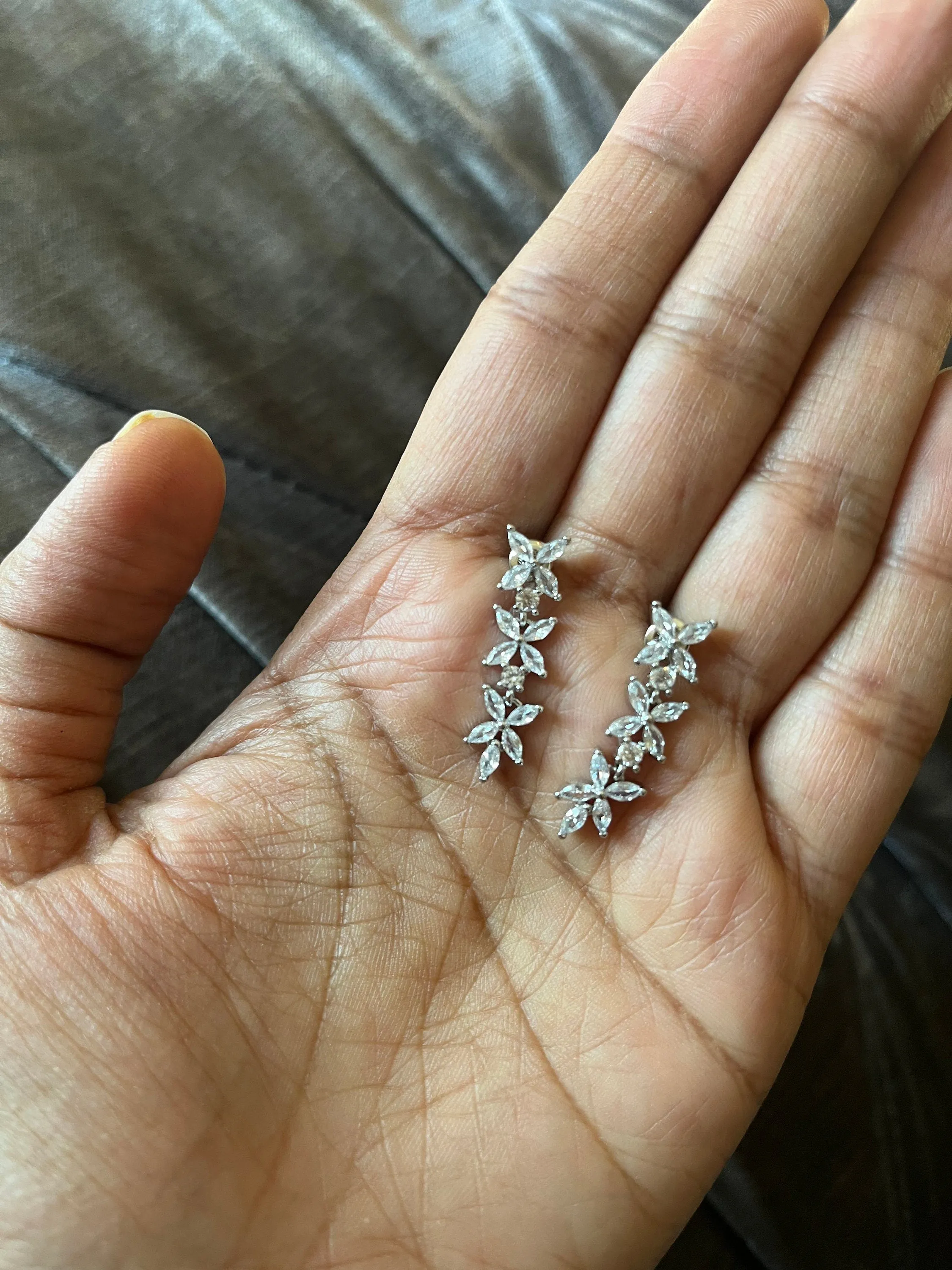 Clear crystal earrings , bridal small clear earrings , bridal silver earrings , bridal white crystal earring ,