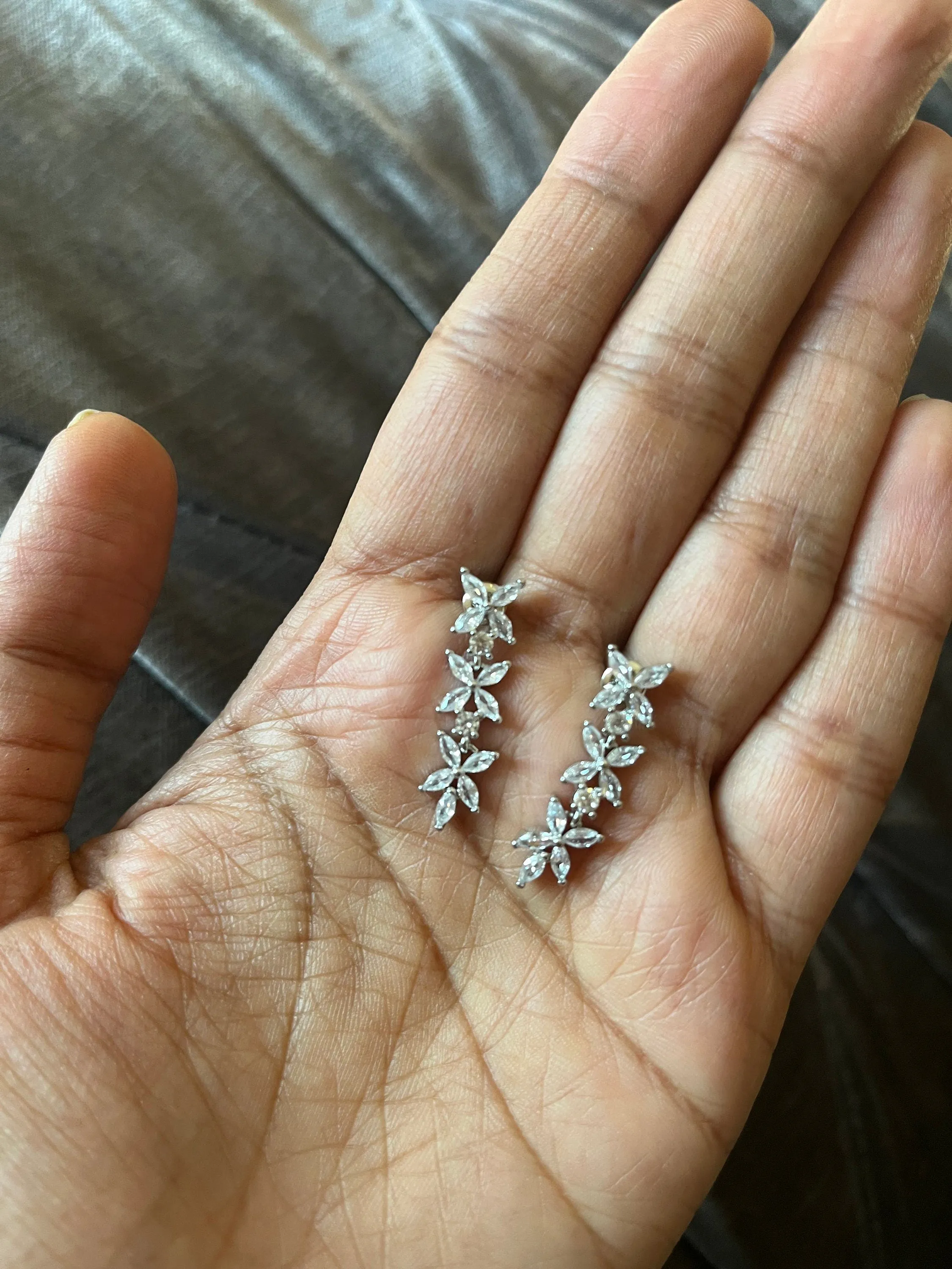 Clear crystal earrings , bridal small clear earrings , bridal silver earrings , bridal white crystal earring ,