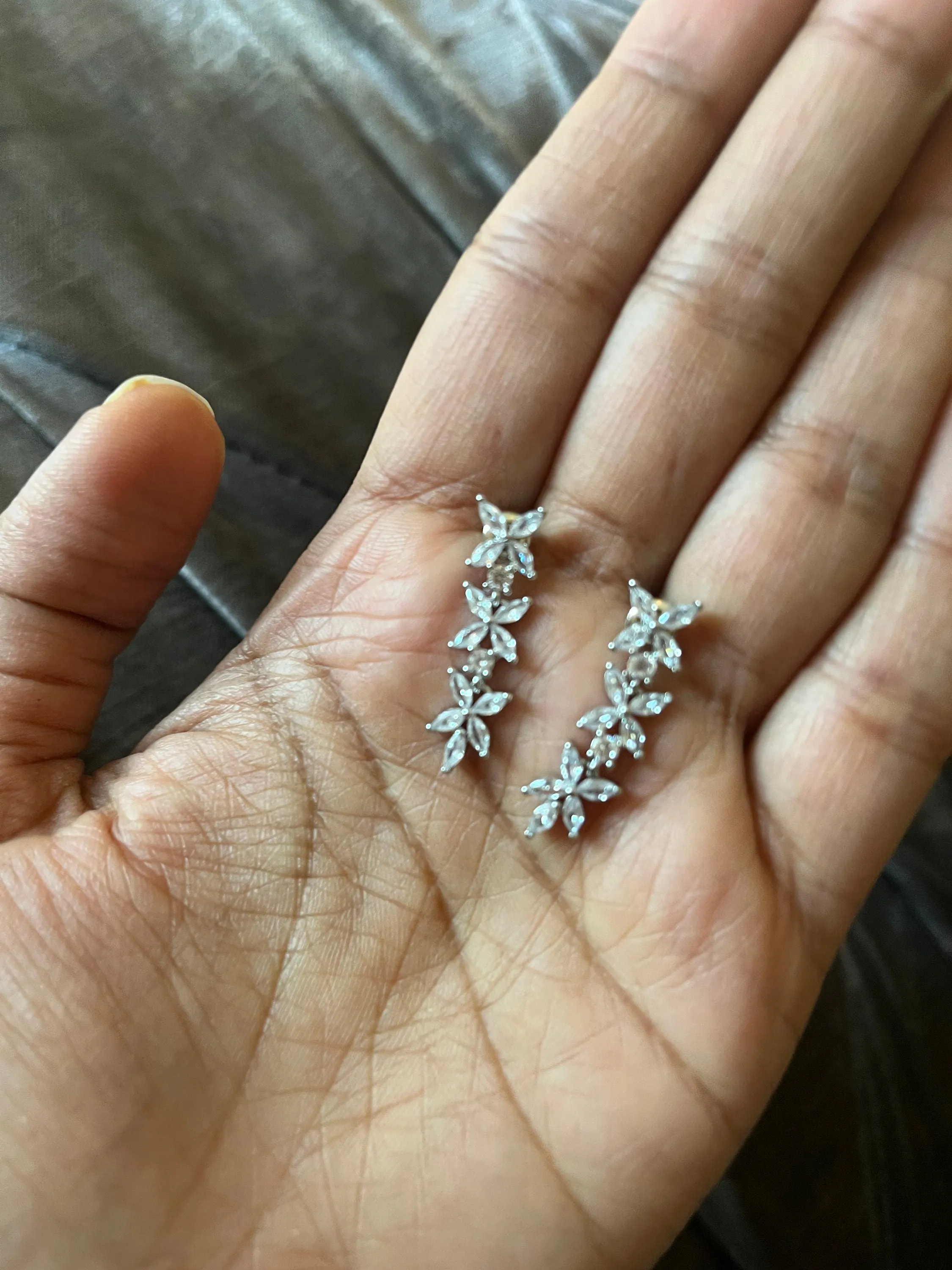 Clear crystal earrings , bridal small clear earrings , bridal silver earrings , bridal white crystal earring ,