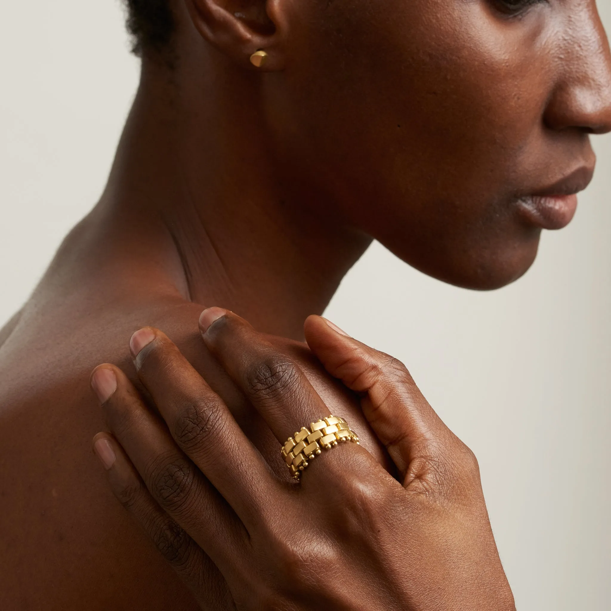 Cobblestone, 19k Gold