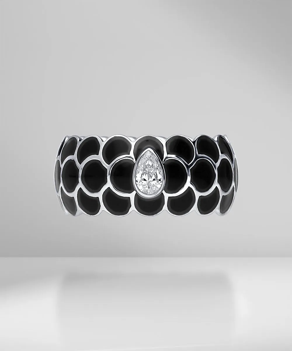 Design Enamel Rings with Pear Diamonds