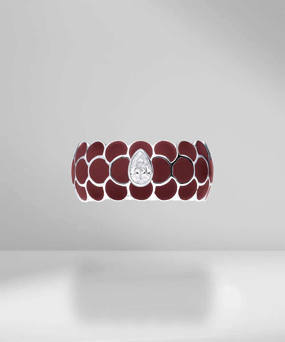Design Enamel Rings with Pear Diamonds