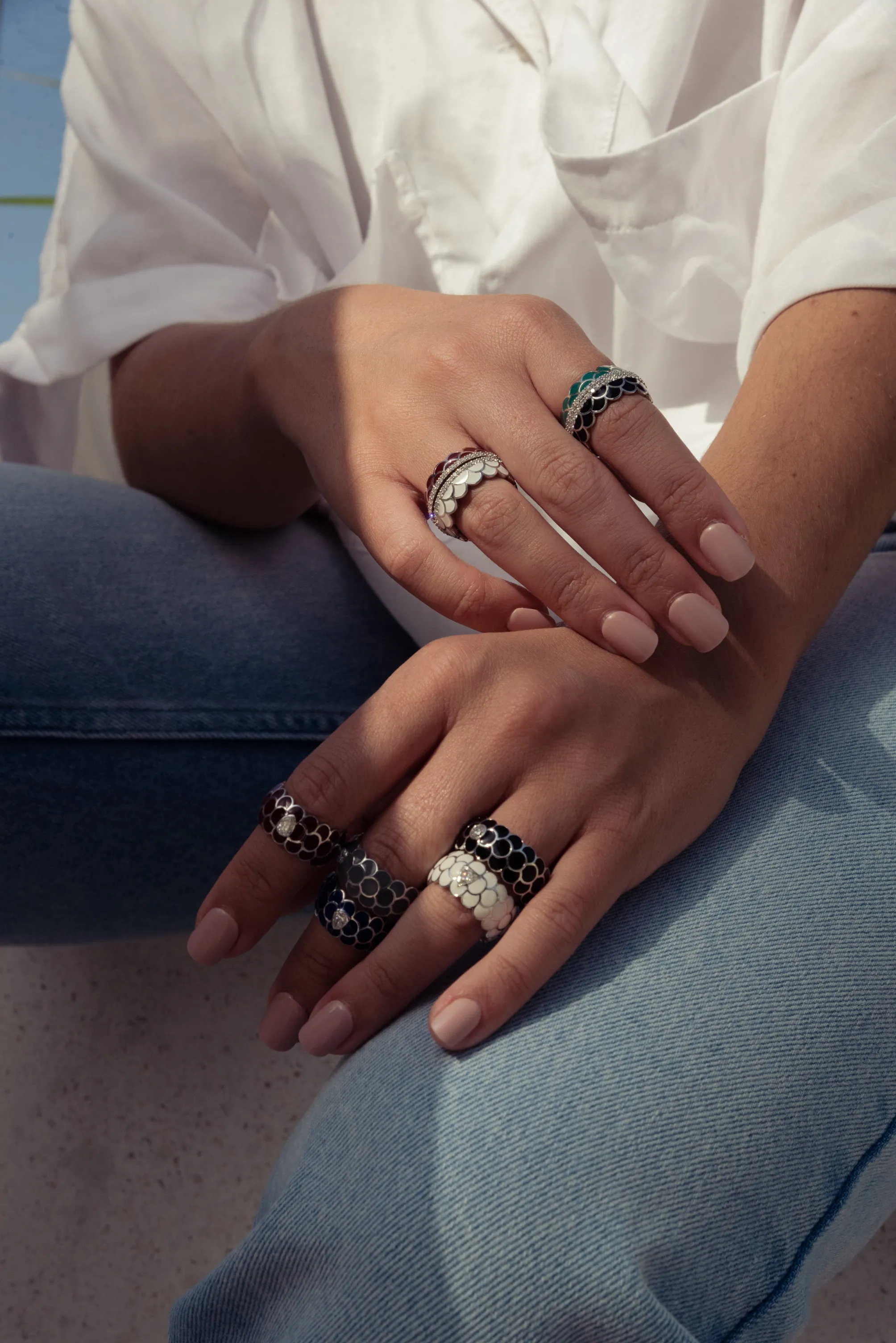 Design Enamel Rings with Pear Diamonds