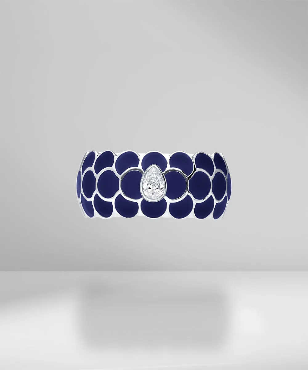 Design Enamel Rings with Pear Diamonds