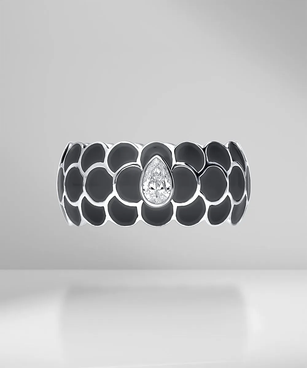 Design Enamel Rings with Pear Diamonds