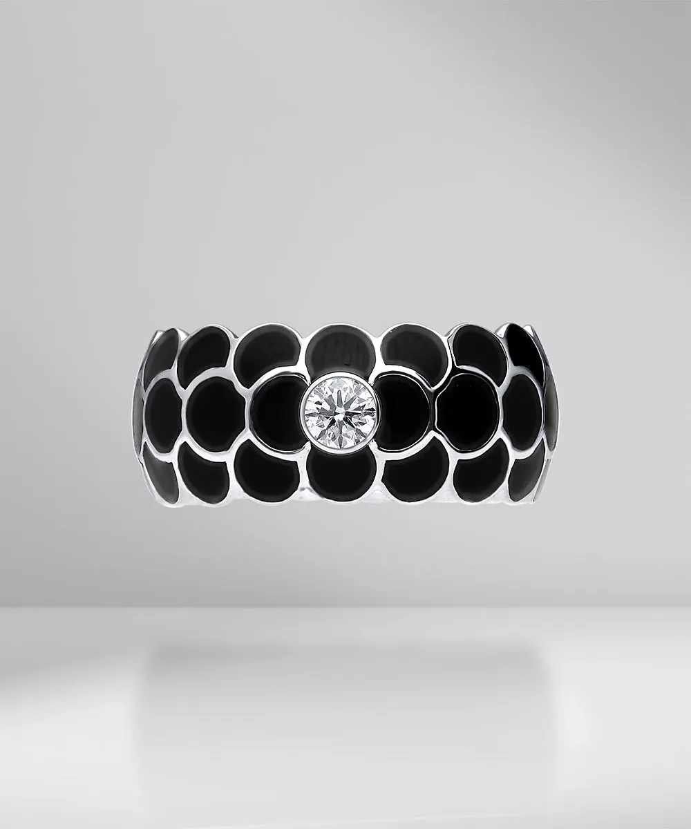 Design Enamel Rings with Round Diamonds