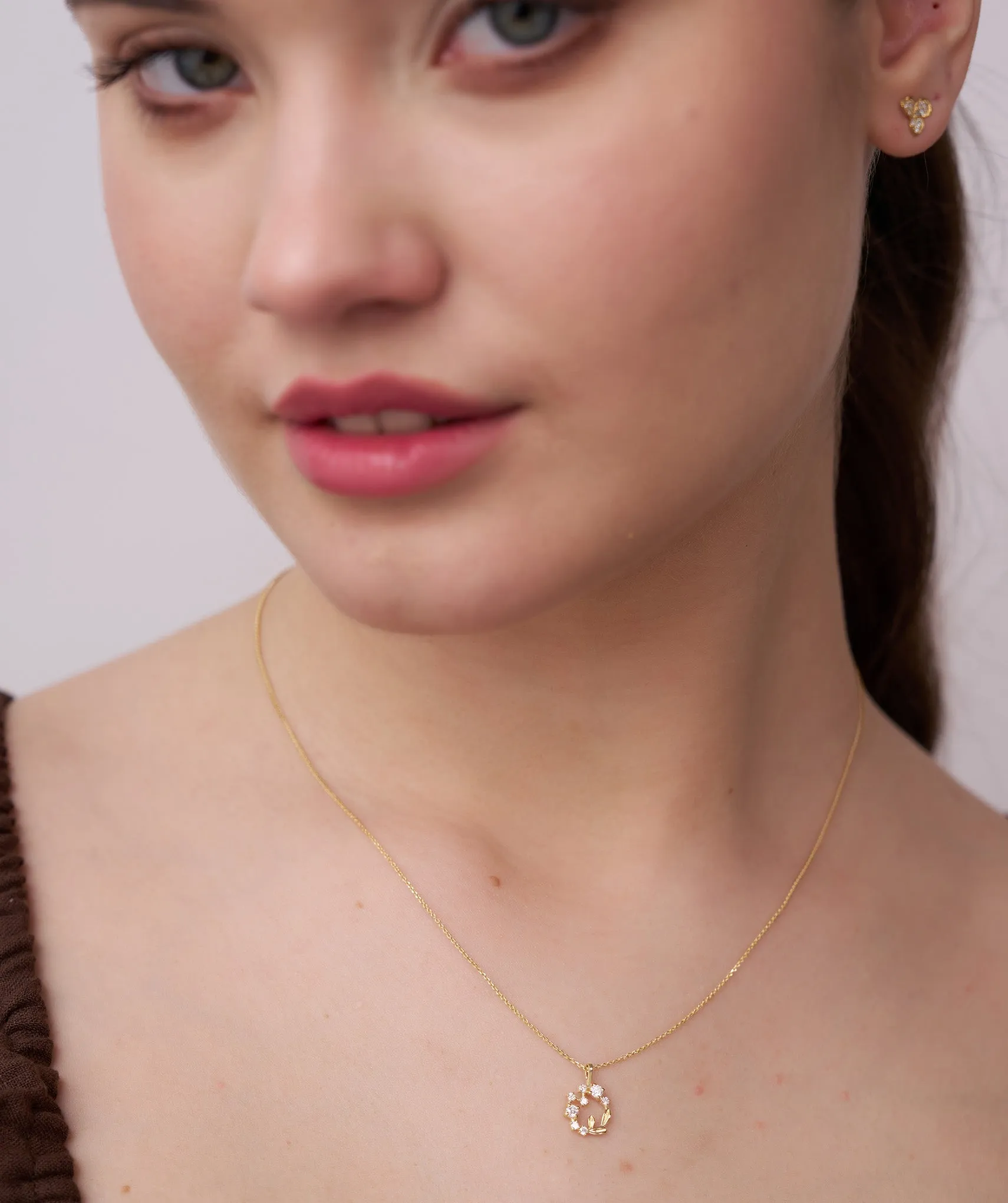 Diamond Circle Leaf Pendant