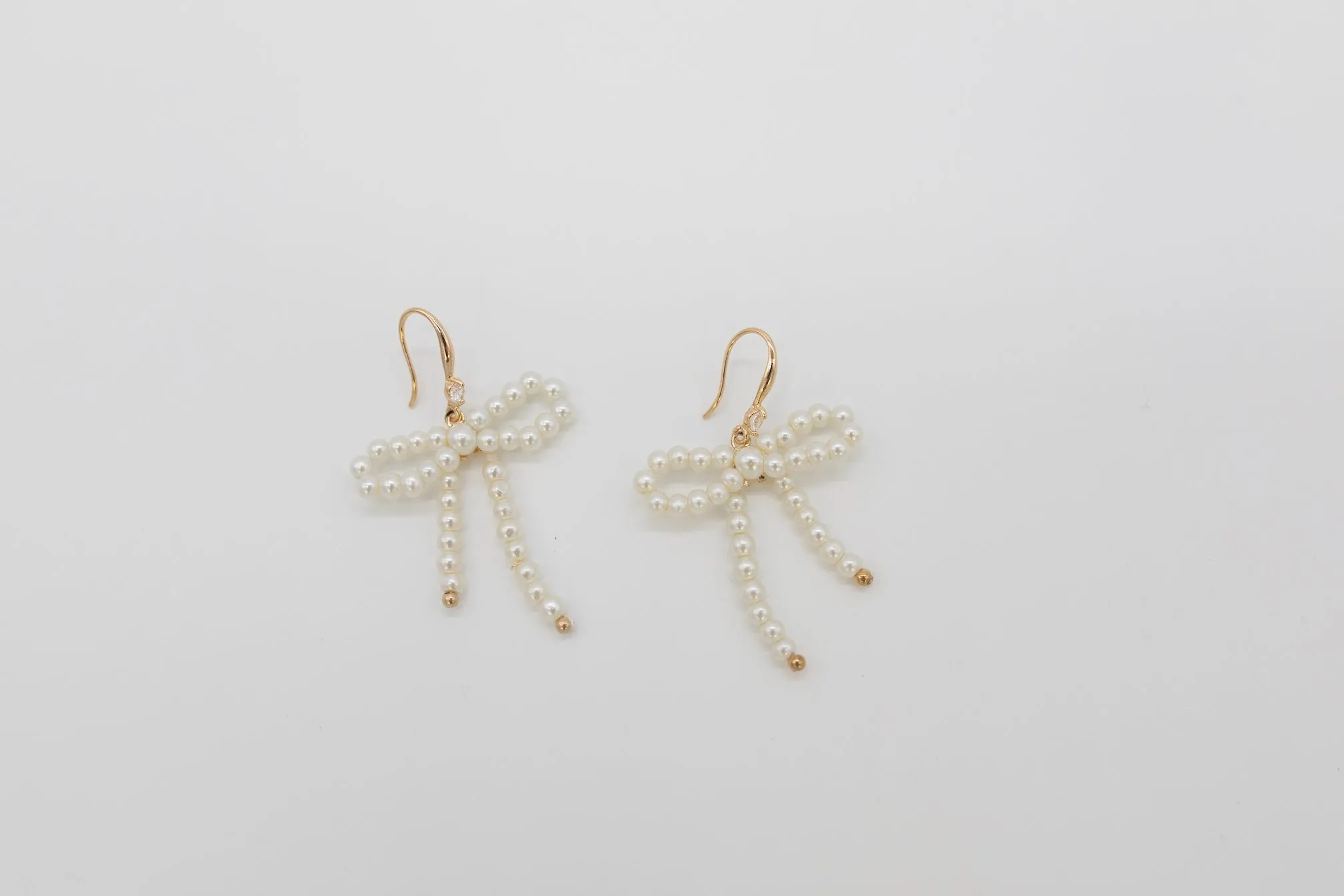 Dressed in Bows and Pearls Earrings