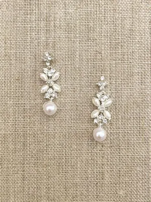 EA295 Silver Rhinestone Earrings