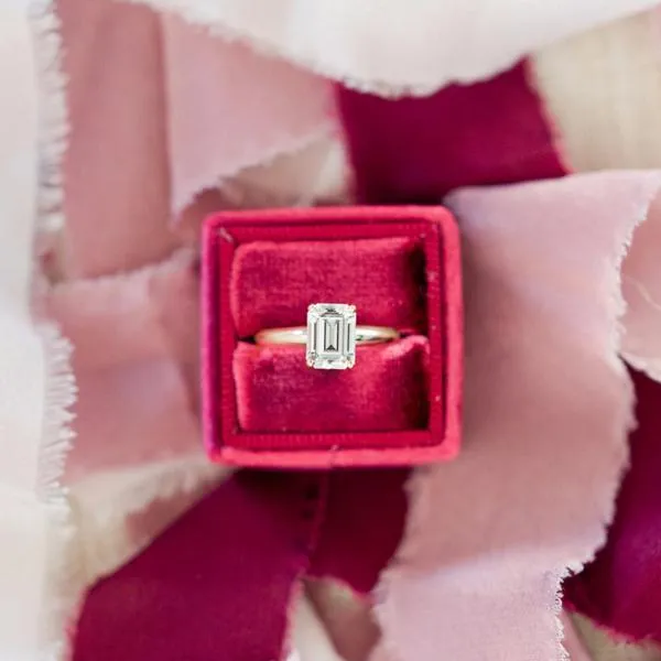 Emerald Moissanite 4 Prongs FANCY Solitaire Ring