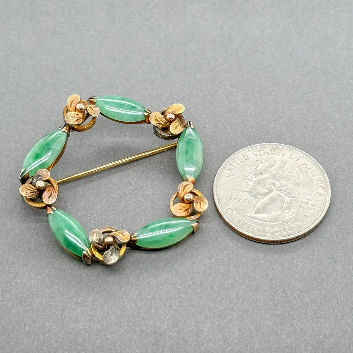 Estate 13K Y Gold 3.80ctw Nephrite Flower Circle Brooch