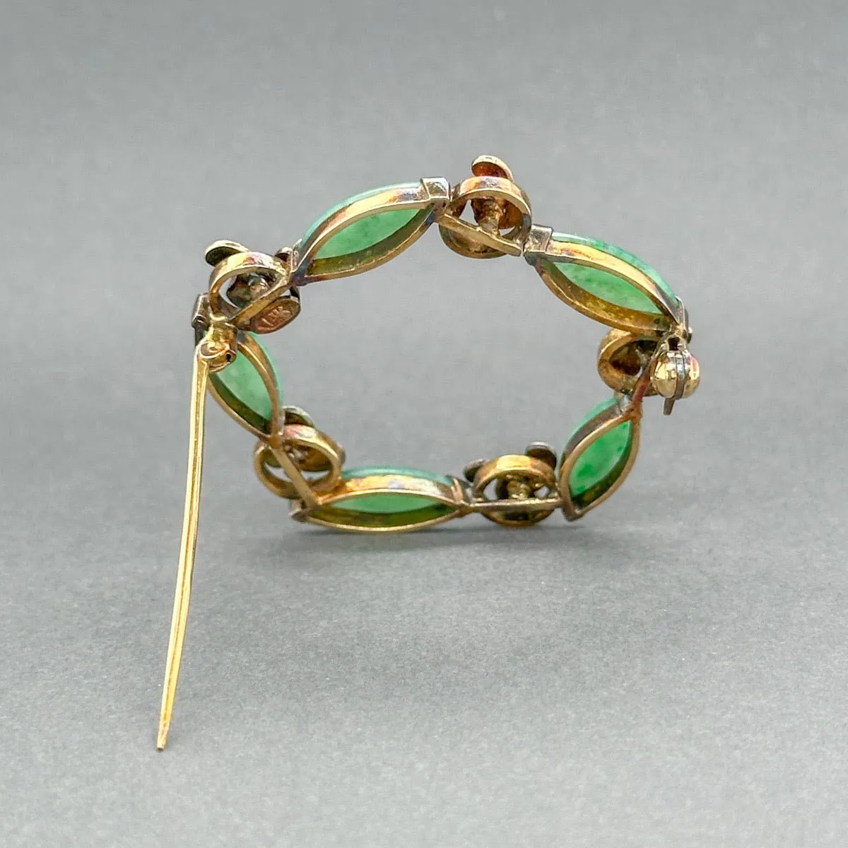 Estate 13K Y Gold 3.80ctw Nephrite Flower Circle Brooch