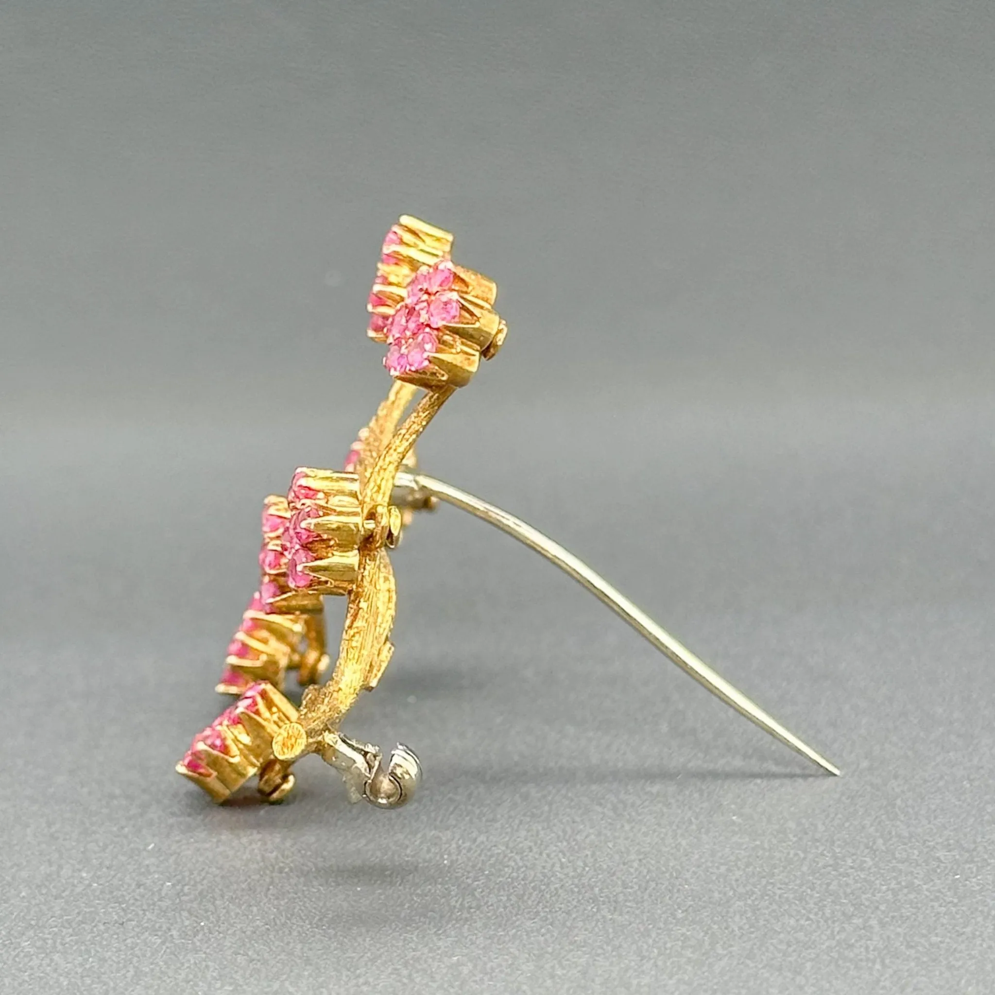 Estate Retro Egyptian 18K Y Gold 1.47cttw Ruby Flower Pin