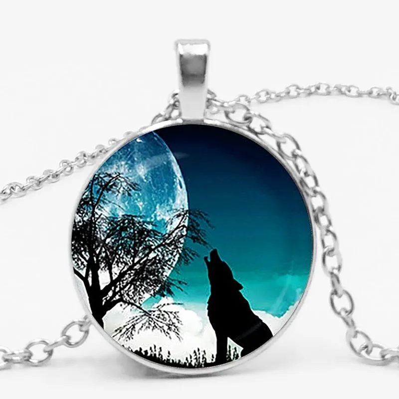 Gothic Custom Necklace Nordic Glass Wolf Cabochon Dark Necklace Pendant Jewelry