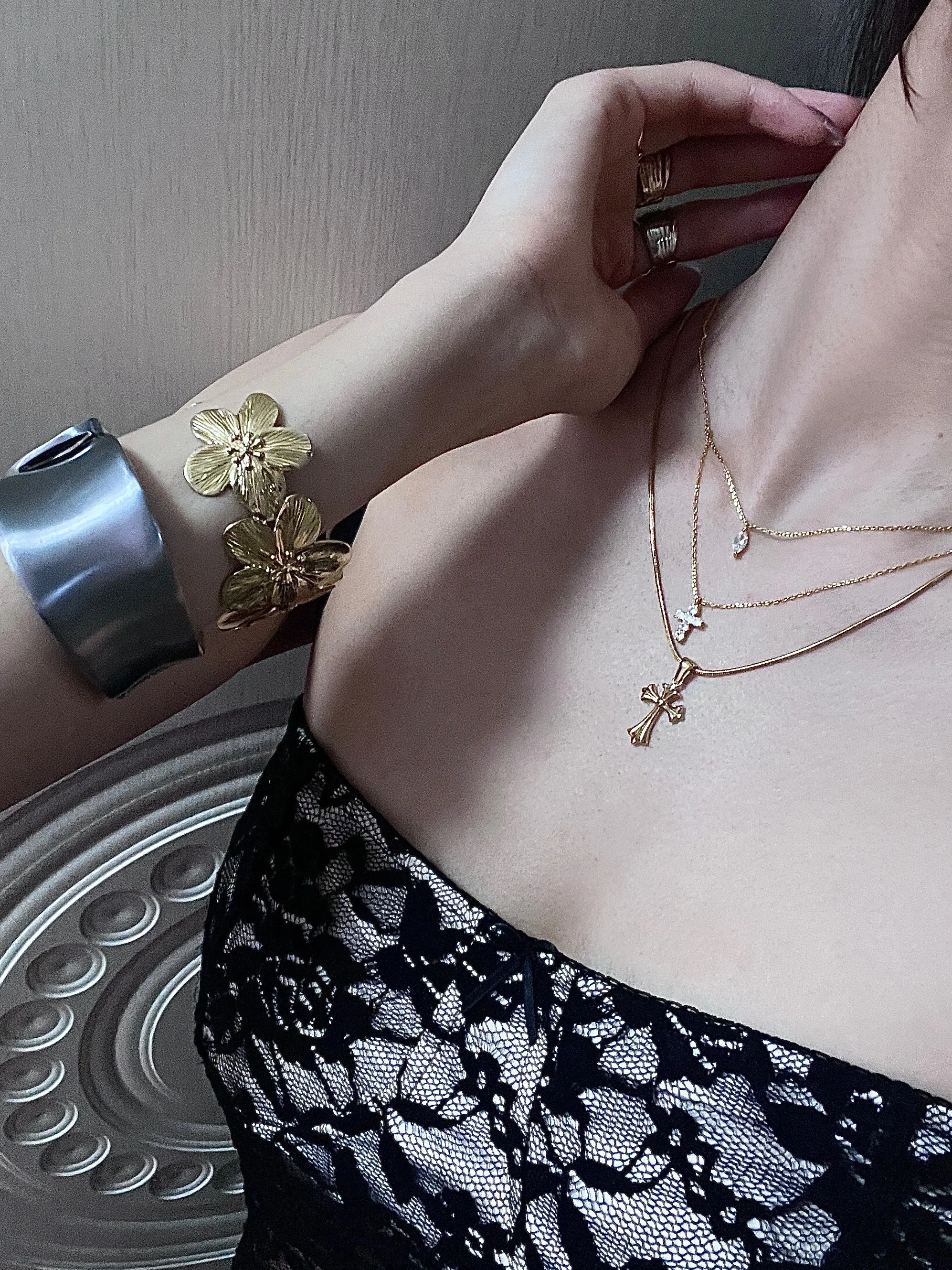 Layered Cross Choker Necklace