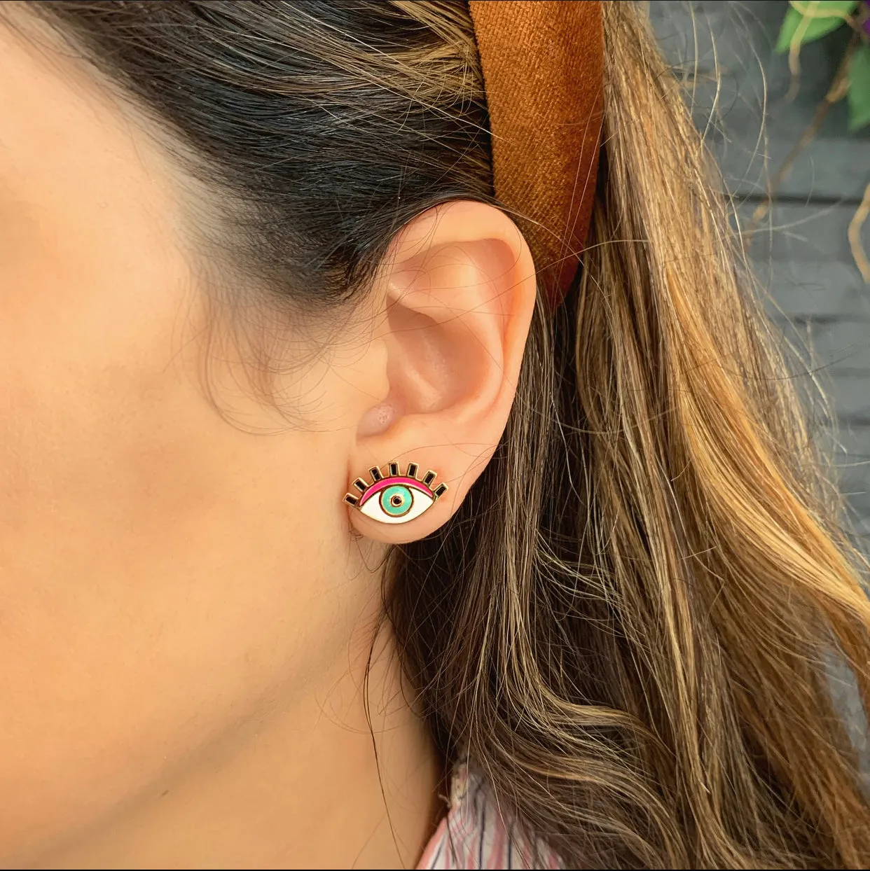 Lilor Lashes Enamel Studs