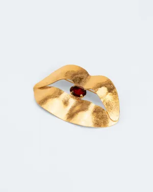Lip brooch with red crystal in silver
