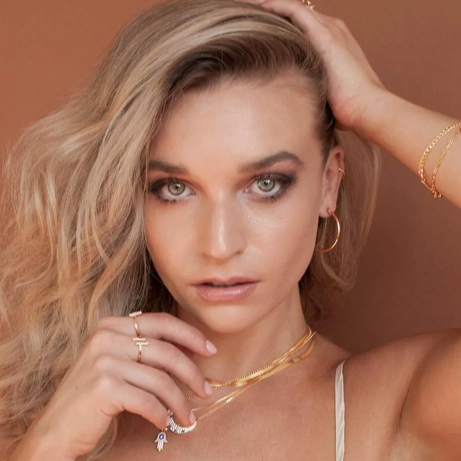 Moon Necklace In Gold