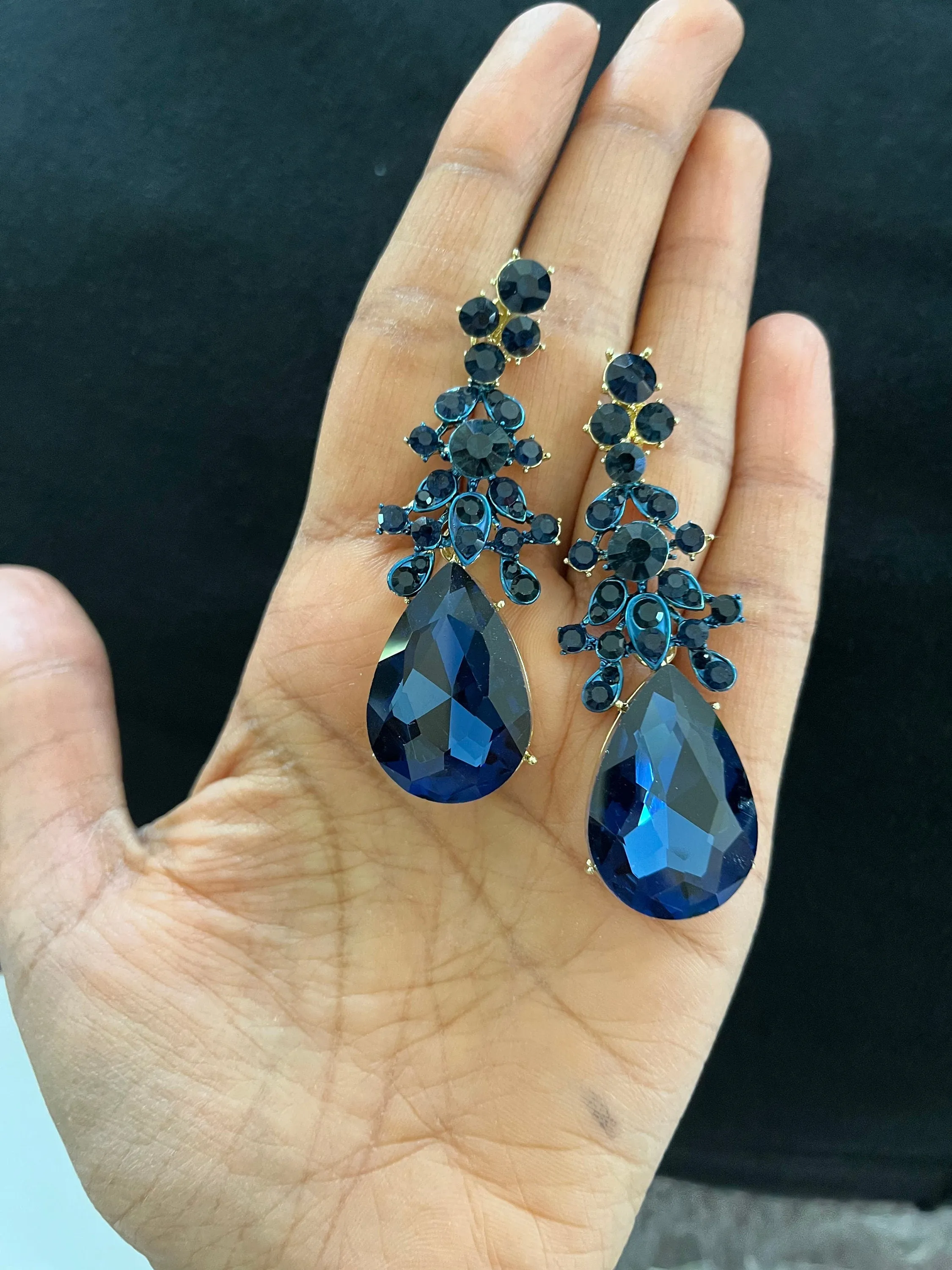 navy blue earrings , navy chandelier earring , dark blue wedding earring , navy crystal earrings , big navy blue earrings