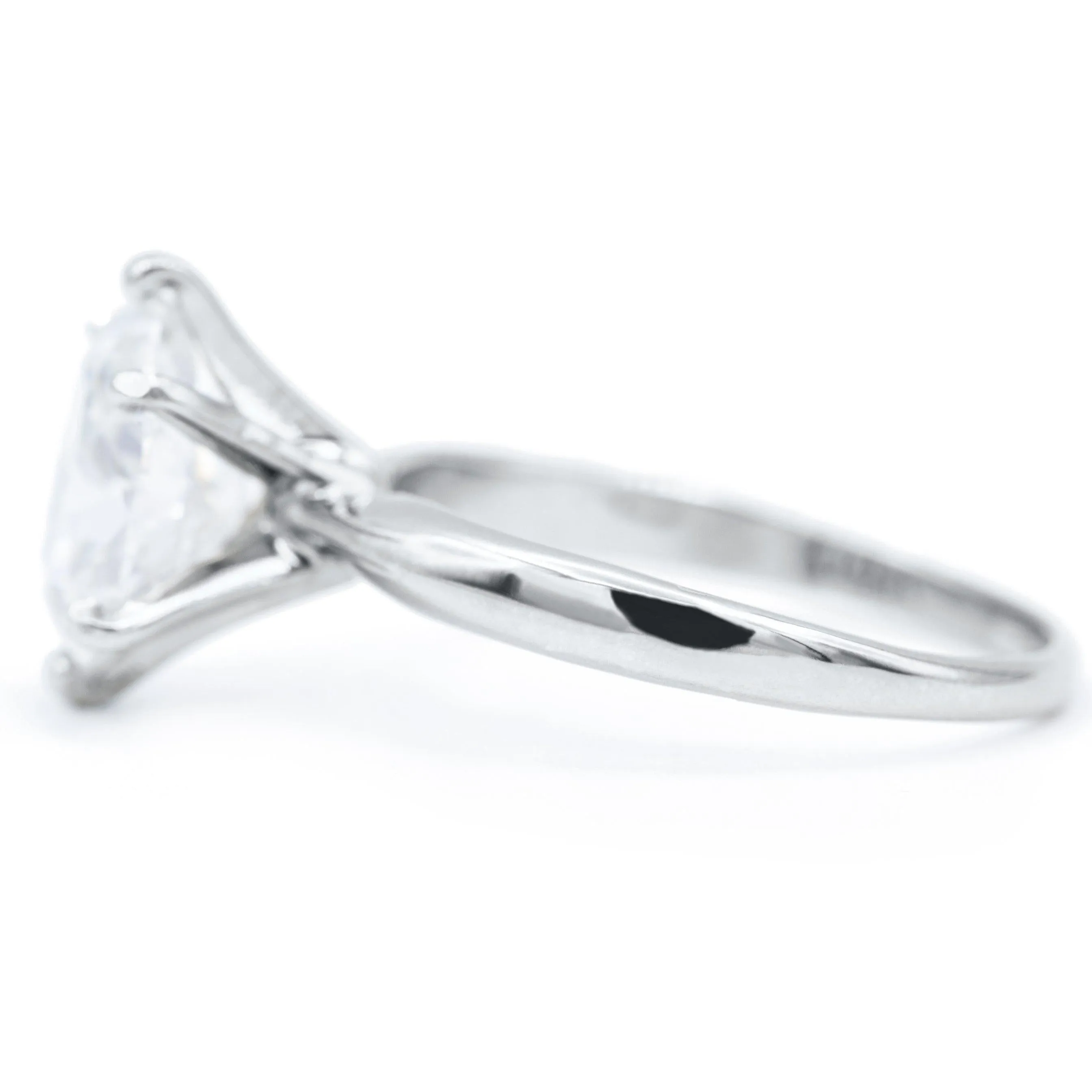 Oval First Crush FAB Moissanite 6 Prongs FANCY Solitaire Ring