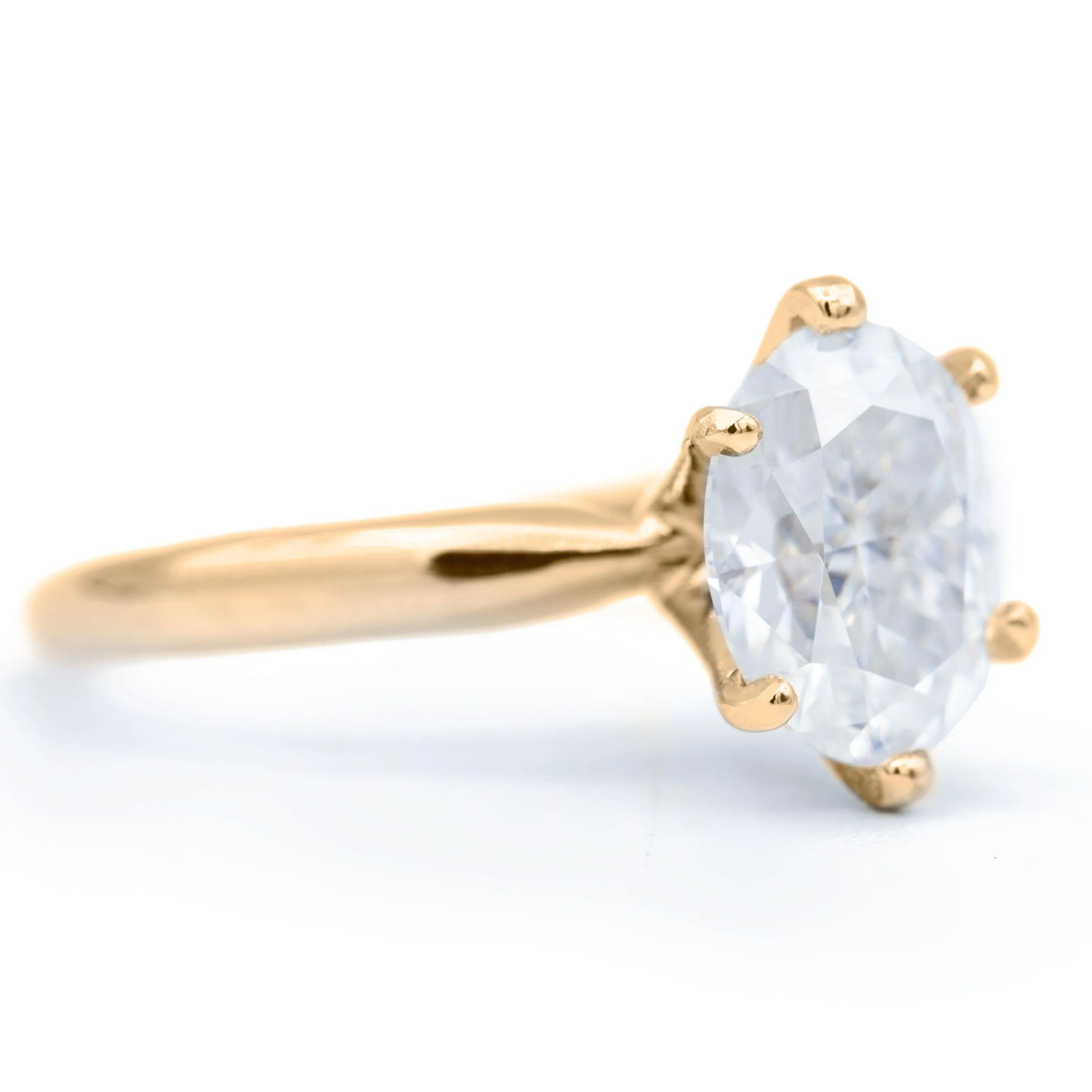 Oval First Crush FAB Moissanite 6 Prongs FANCY Solitaire Ring