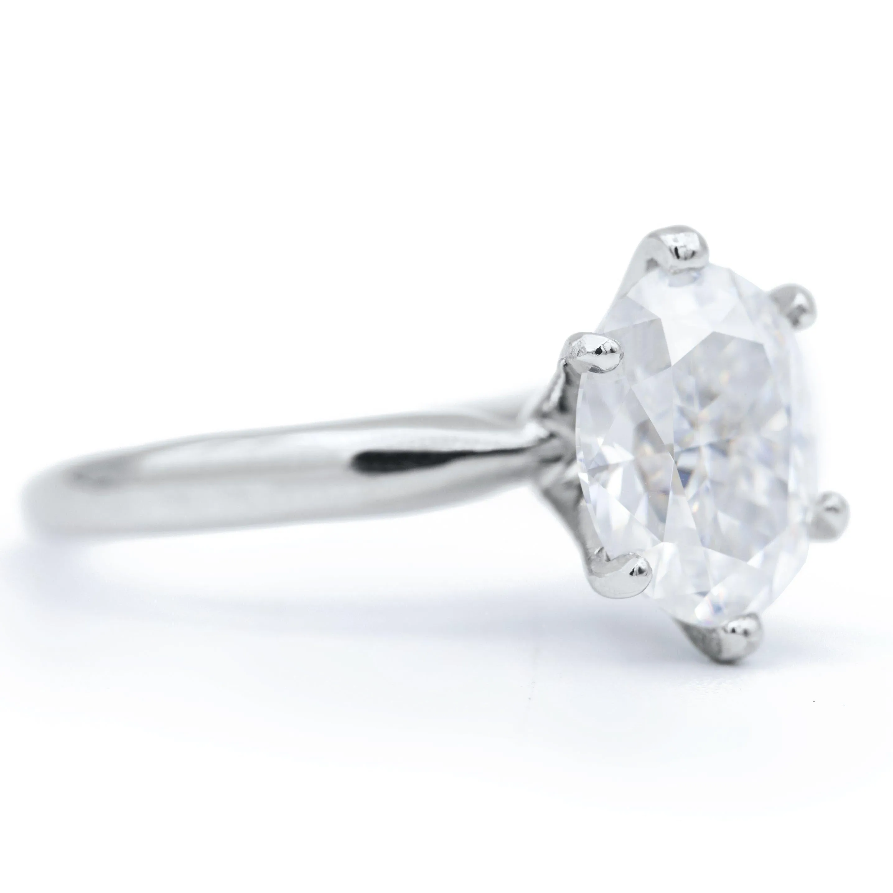 Oval First Crush FAB Moissanite 6 Prongs FANCY Solitaire Ring