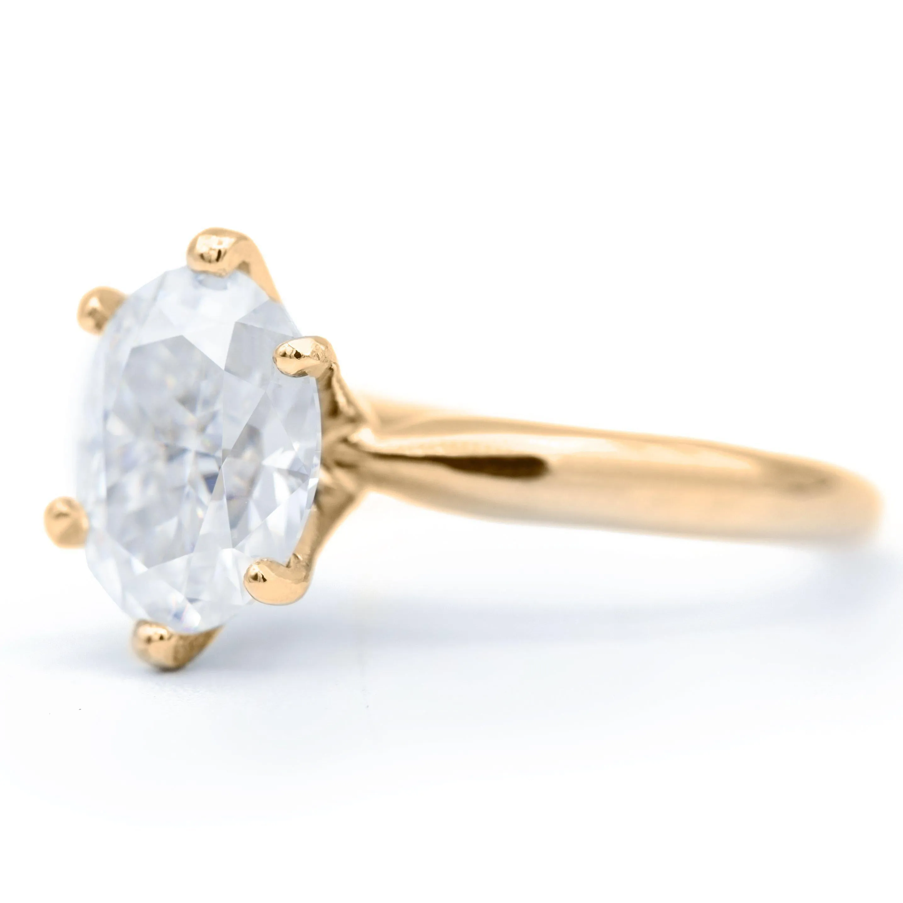 Oval First Crush FAB Moissanite 6 Prongs FANCY Solitaire Ring