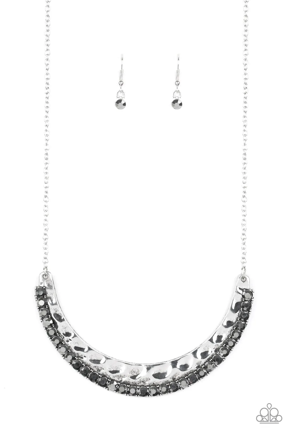 Paparazzi Impressive Necklace - Silver