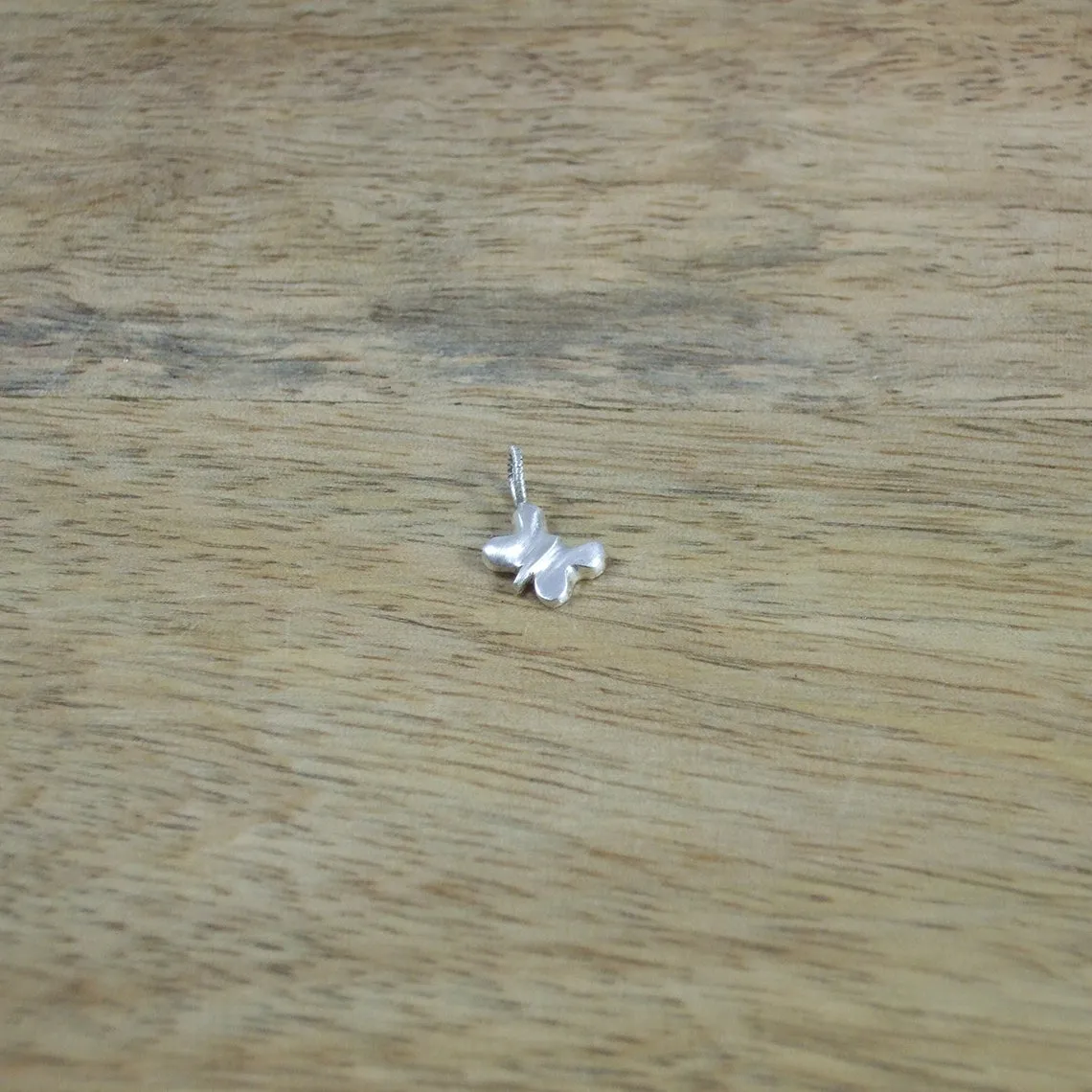 Pequeño Butterfly Pendant