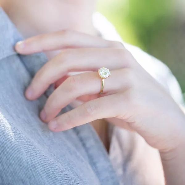 Round Center Stone 14K or 18K  Yellow Gold 6 Prongs Royal Crown Setting Solitaire Ring