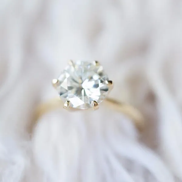 Round Center Stone 14K or 18K  Yellow Gold 6 Prongs Royal Crown Setting Solitaire Ring