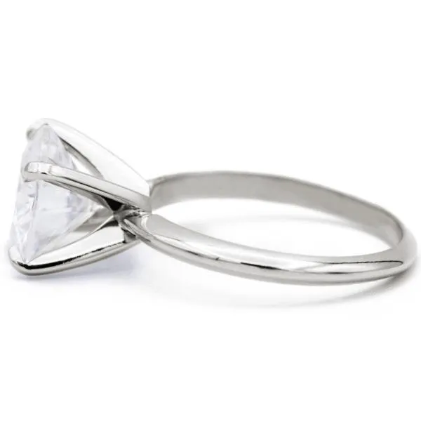 Round Center Stone Platinum 4 Prongs Solitaire Ring