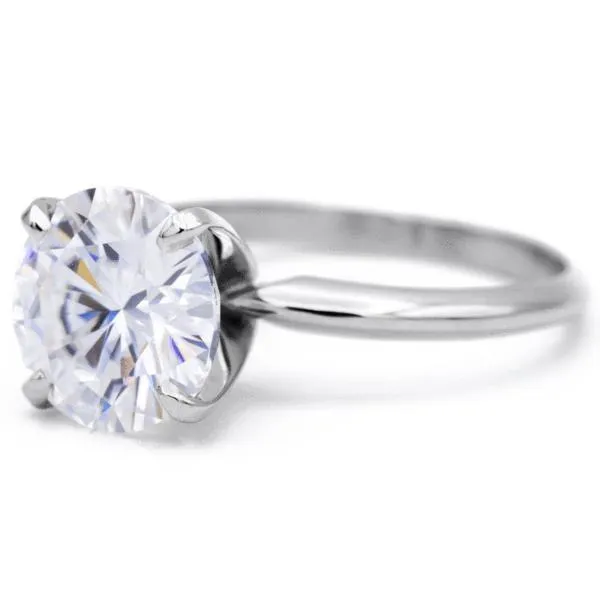 Round Center Stone Platinum 4 Prongs Solitaire Ring