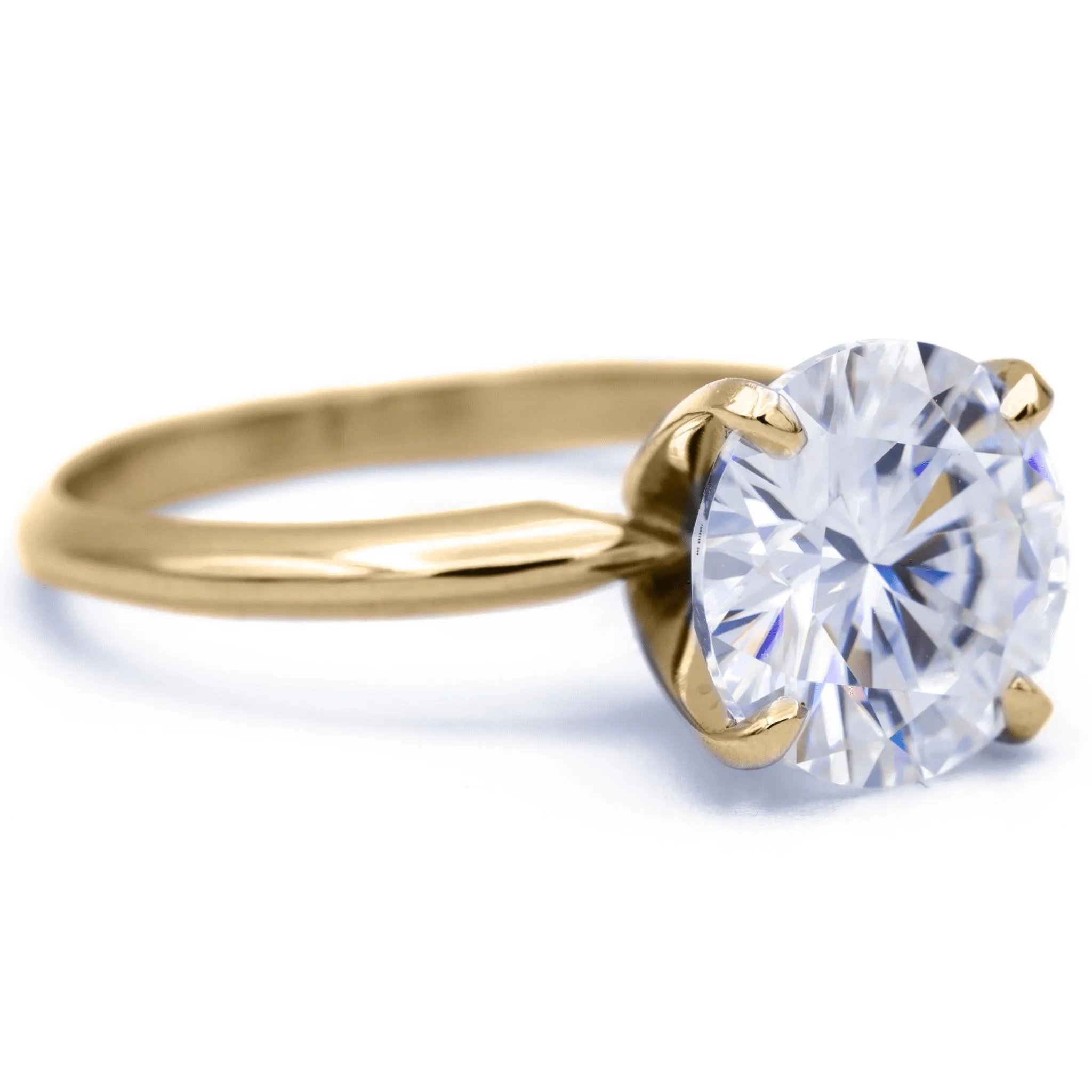 Round Moissanite 14K or 18K Yellow Gold 4 Prongs Classic Solitaire Ring